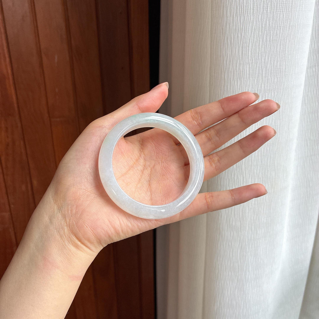糯冰淡底色翡翠平安镯（55.7mm)（yc424327）