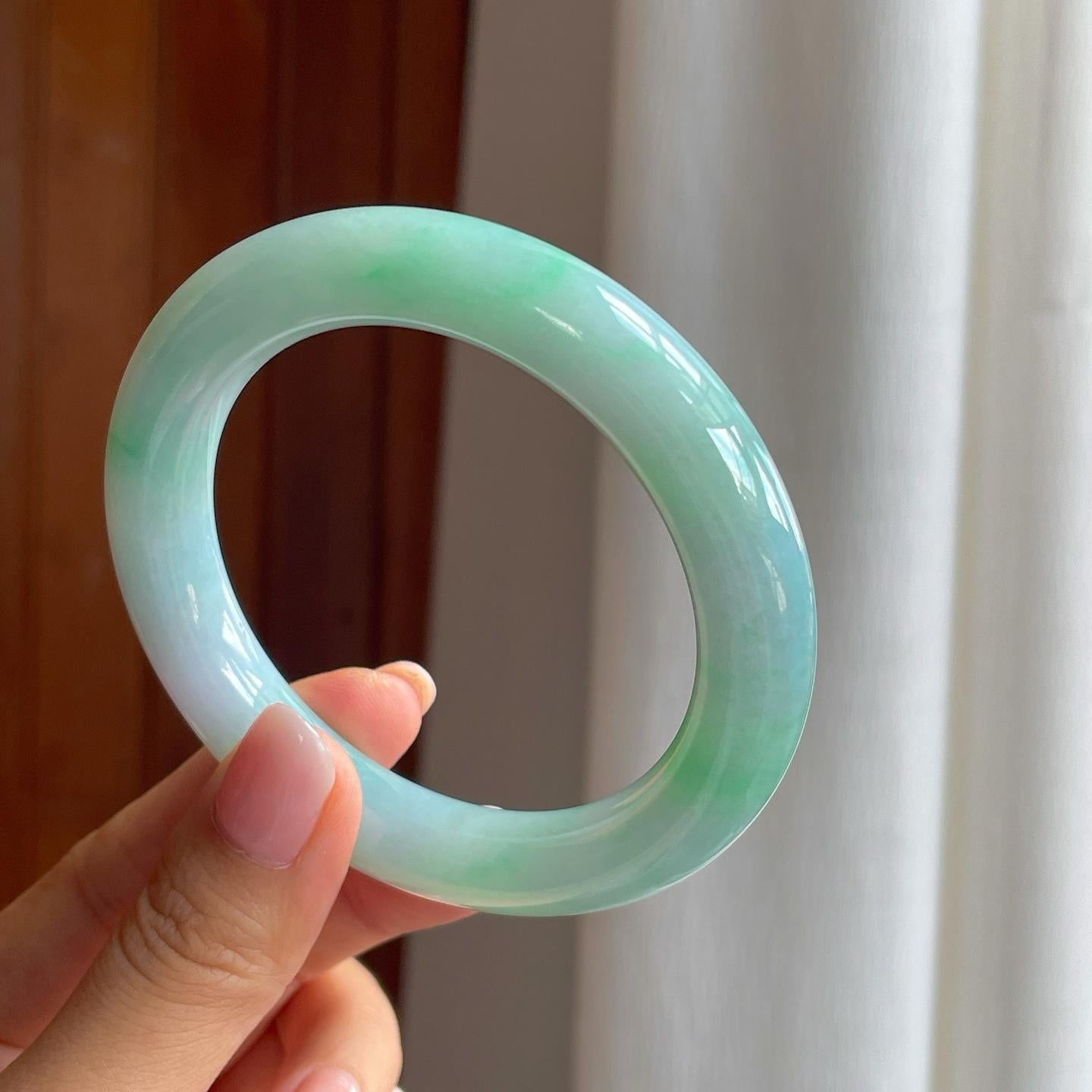 糯冰带色翡翠圆条手镯（59mm)（yc381140）