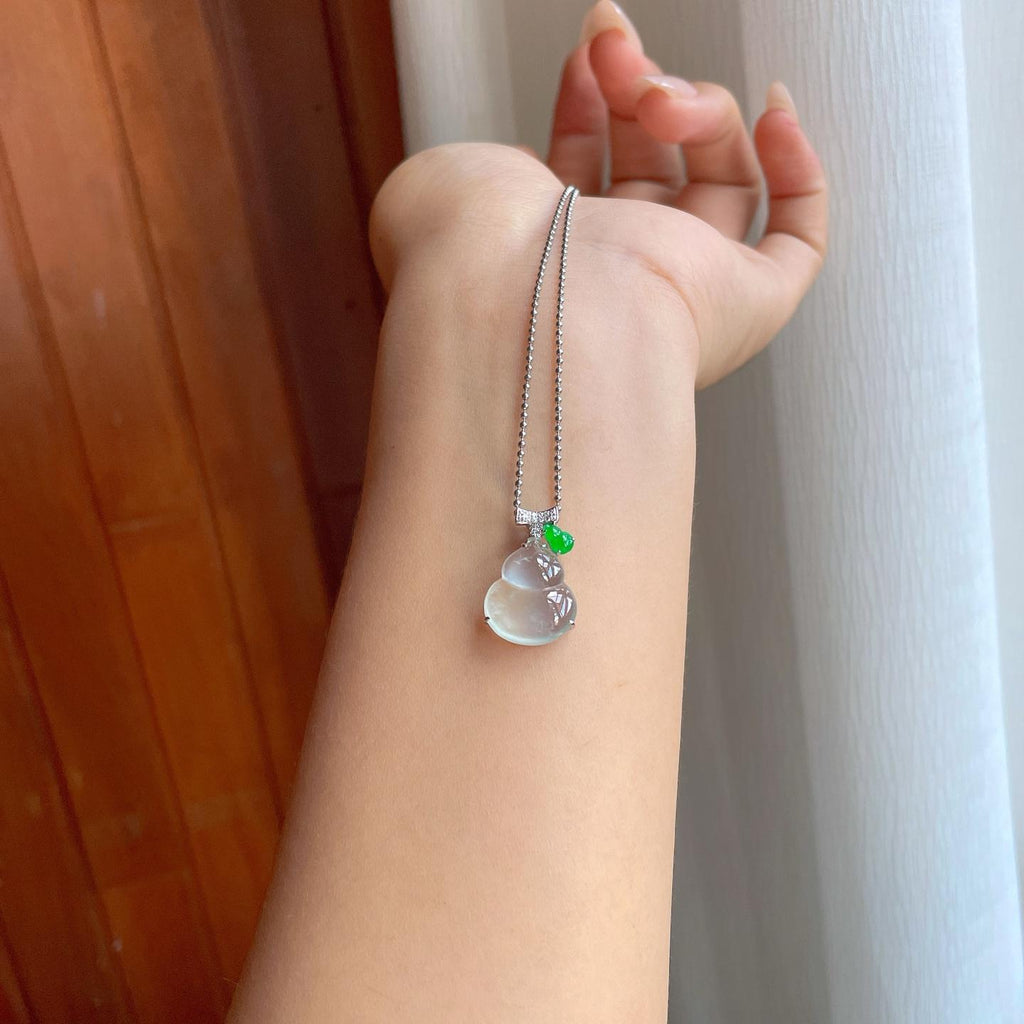 18k金镶冰种无色翡翠葫芦（yc247144）