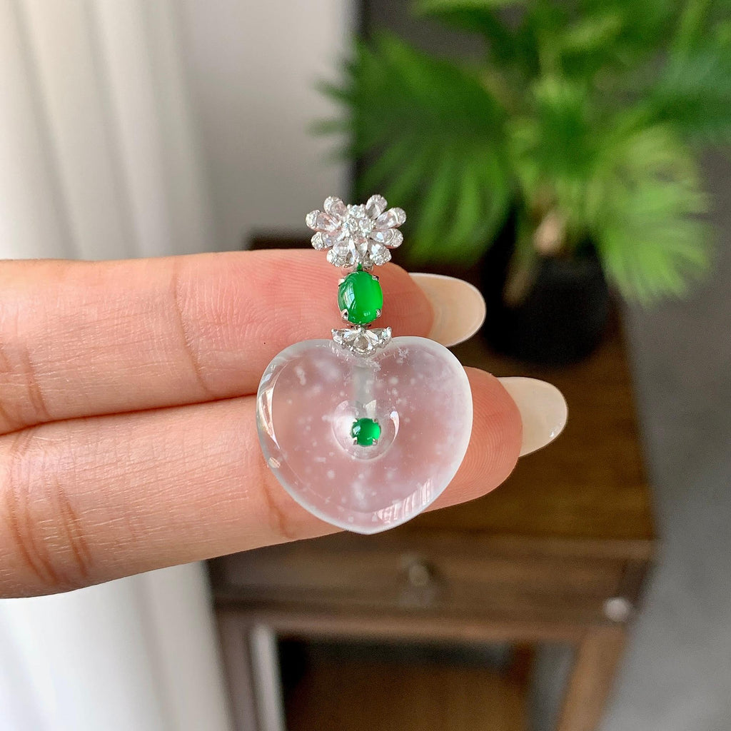 18K金钻镶冰种雪花棉爱心吊坠（yc248217）