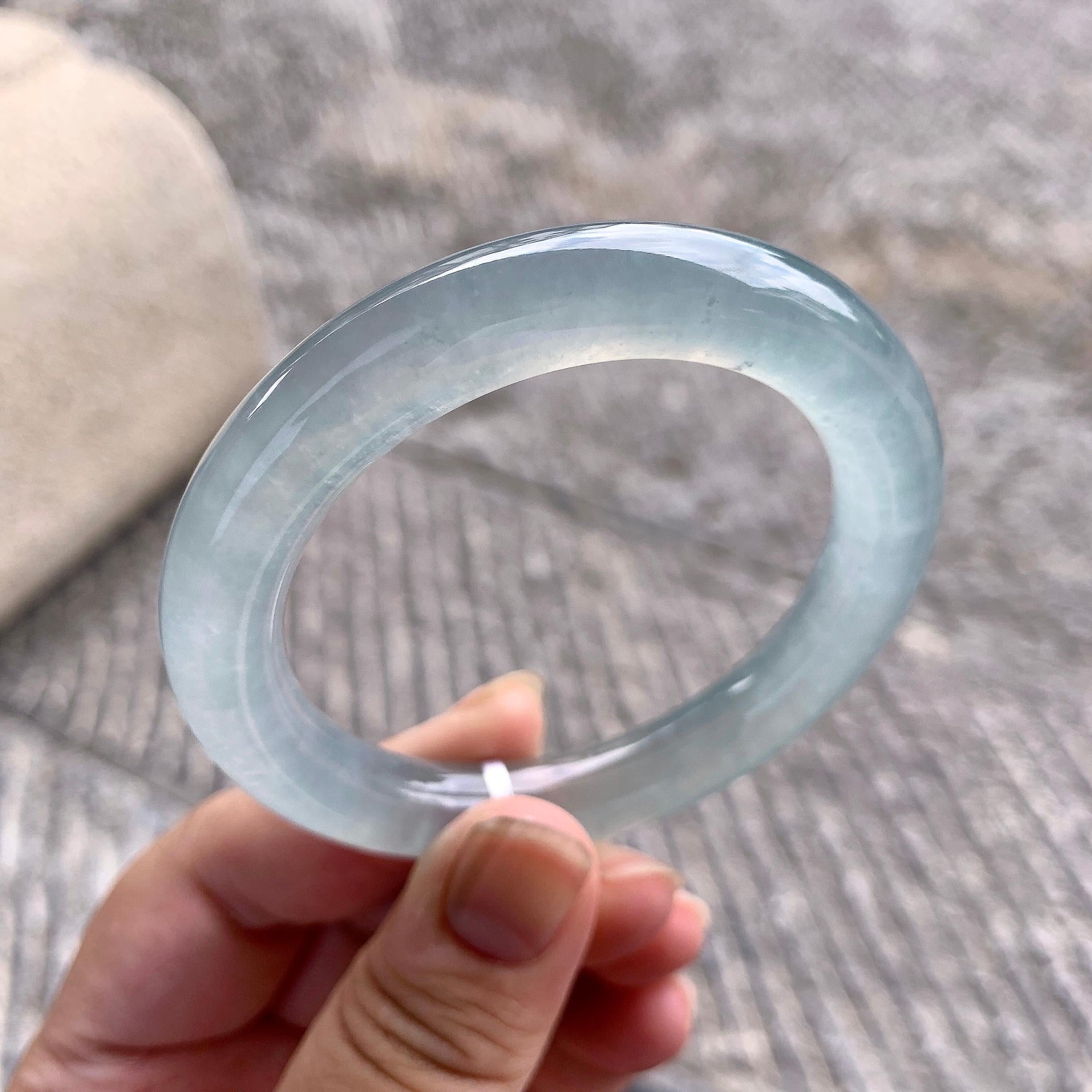 糯冰种淡晴底圆条手镯（53mm）（yc195914）