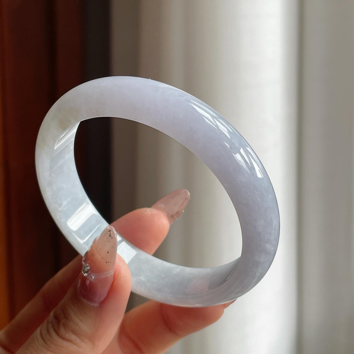 糯种淡春底翡翠平安镯（57.5mm）