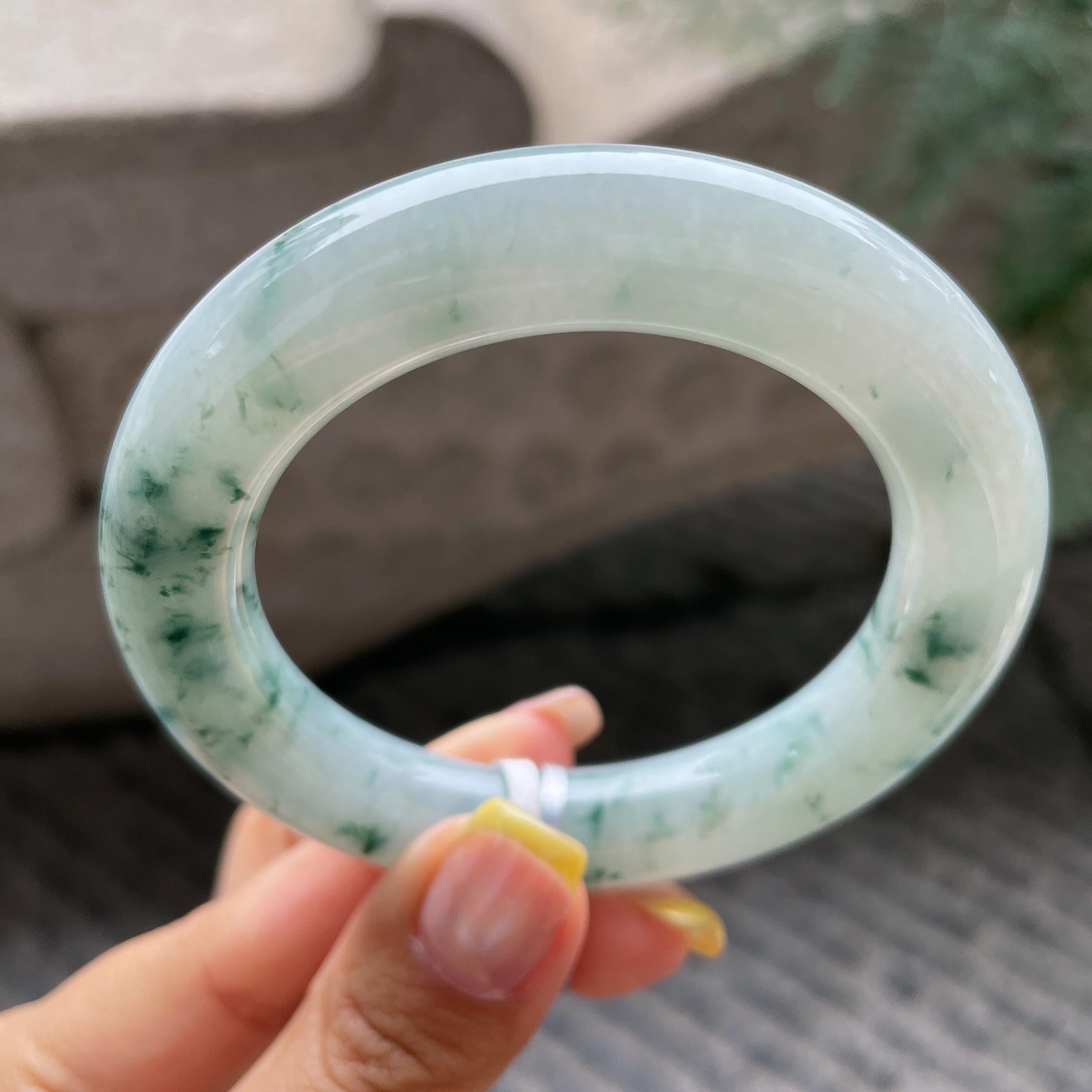 小圈口细糯种飘花圆条手镯53.7圈    天然缅甸A货翡翠（yc366518）