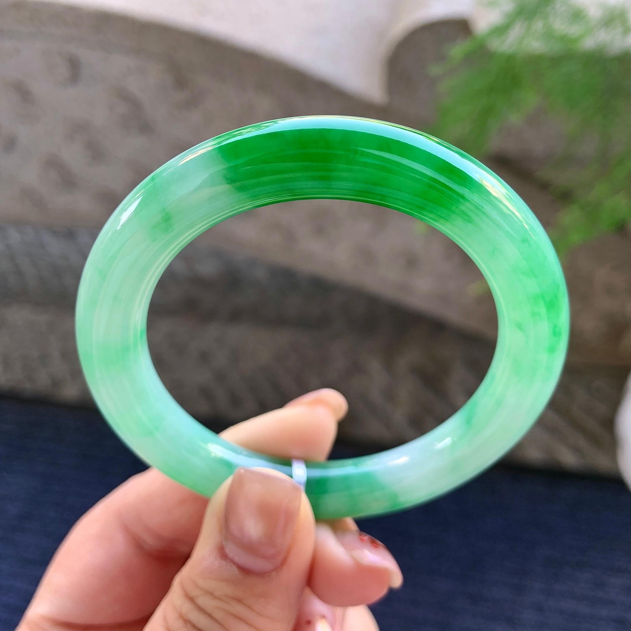 小圈口 细糯种翠绿圆条手镯 52.6圈口 天然缅甸A货翡翠（yc352085）