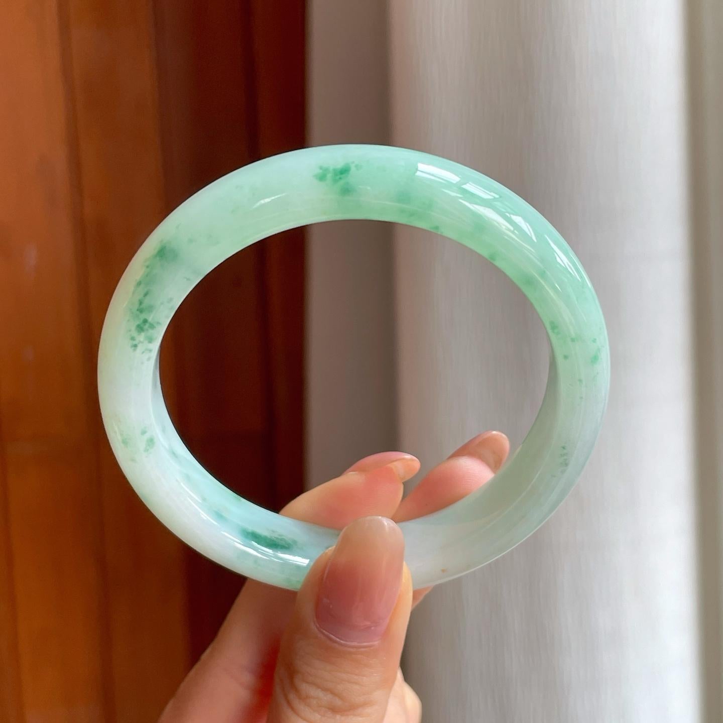 糯冰飘花翡翠平安镯（56.6mm)（yc361622）