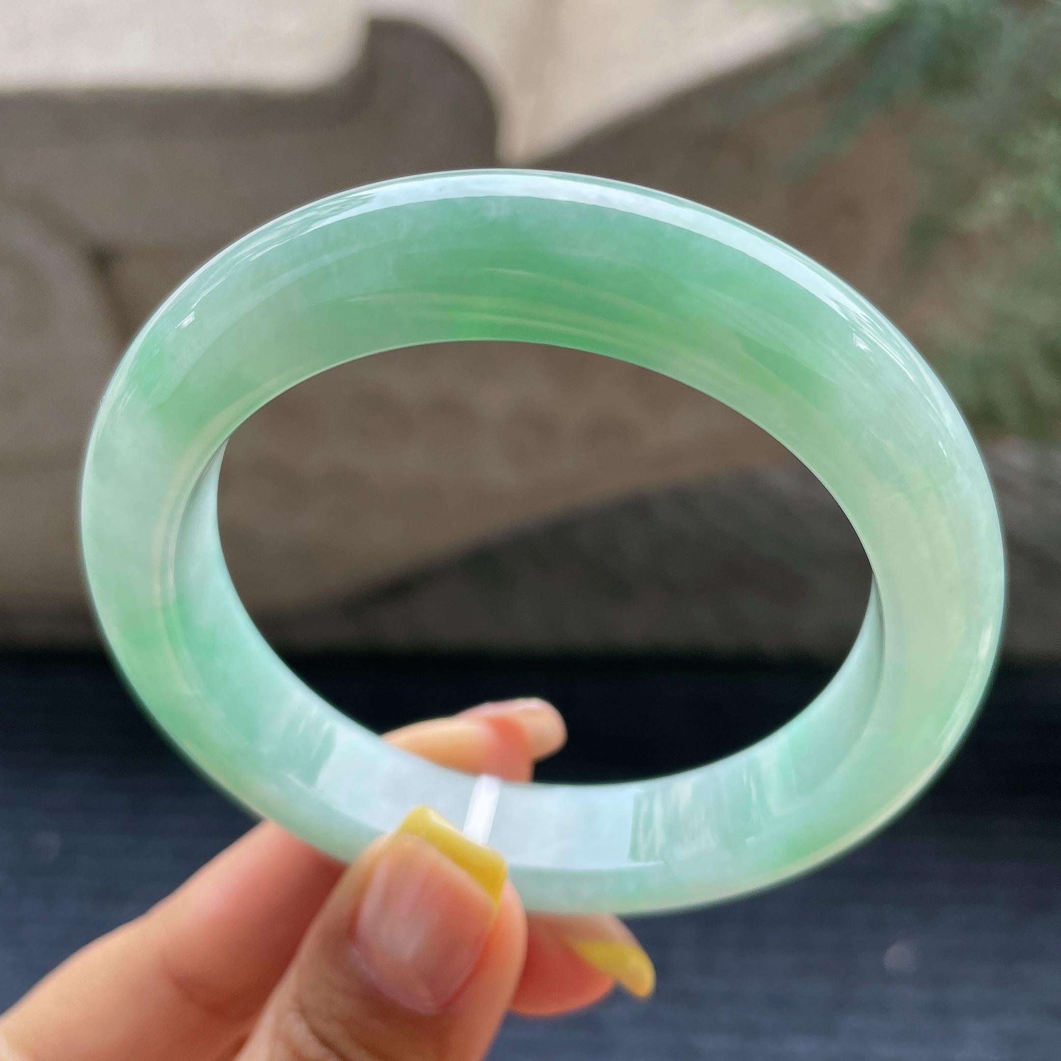 细糯种翠绿正圈平安镯57.1圈      天然缅甸A货翡翠（yc371536）