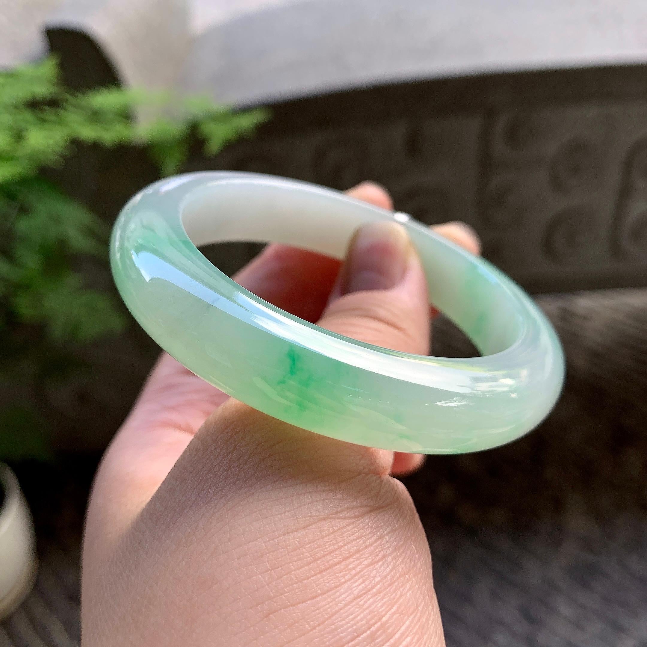 细糯种飘绿平安镯（54.2mm）（yc202373）