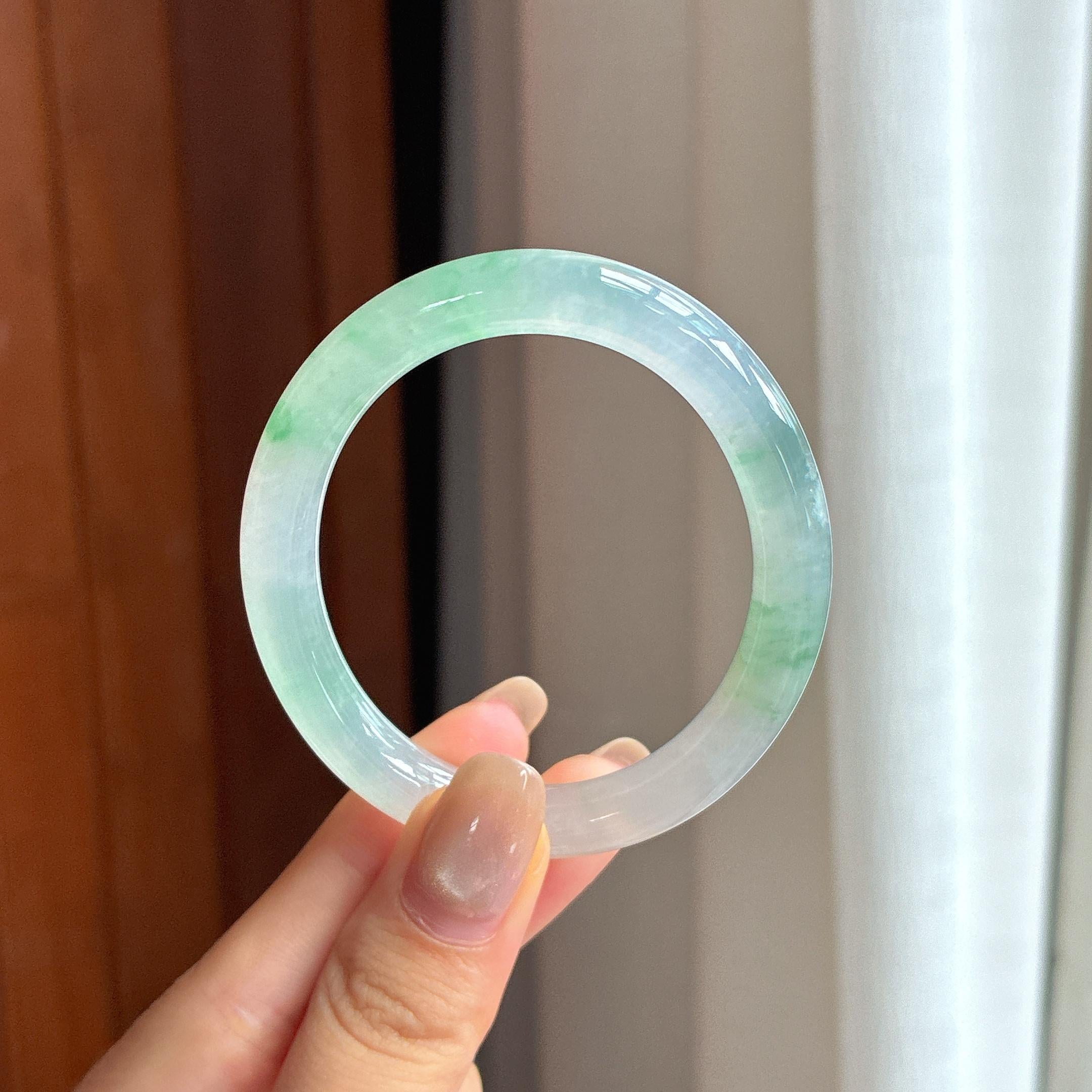 Vòng Tay Quý Phi Ngọc Phỉ Thúy Băng Chủng Phiêu Hoa 52 - Ngọc Phỉ Thúy Miến Điện Loại A Tự Nhiên (yc450820)