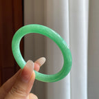 糯冰果绿翡翠圆条手镯（50.5mm）（yc274566）
