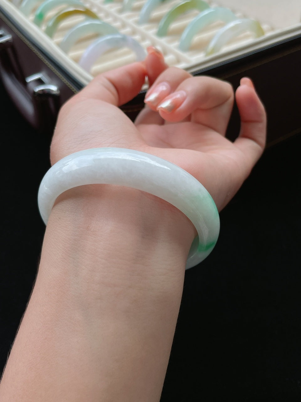 白底青正圈翡翠手镯（58mm）（yc016957）