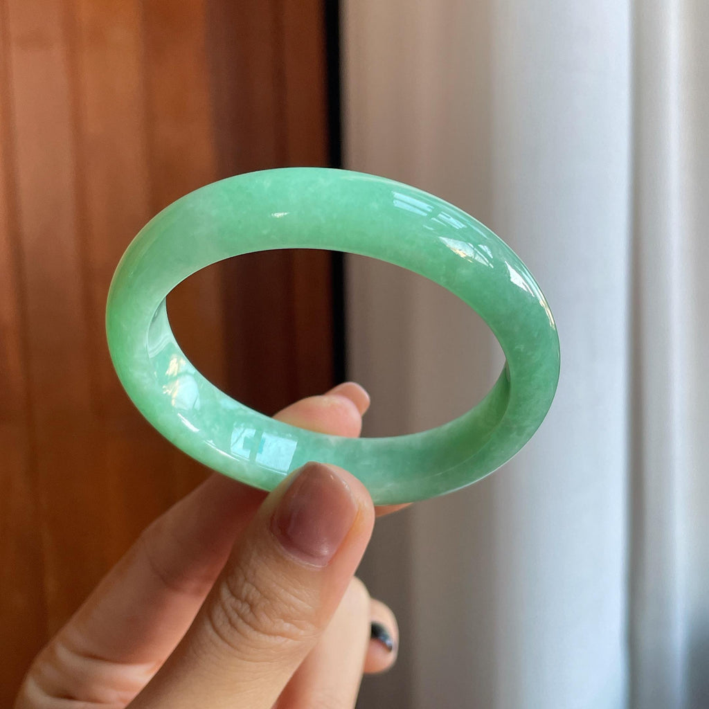 糯种果绿翡翠贵妃镯（53mm）（yc289585）