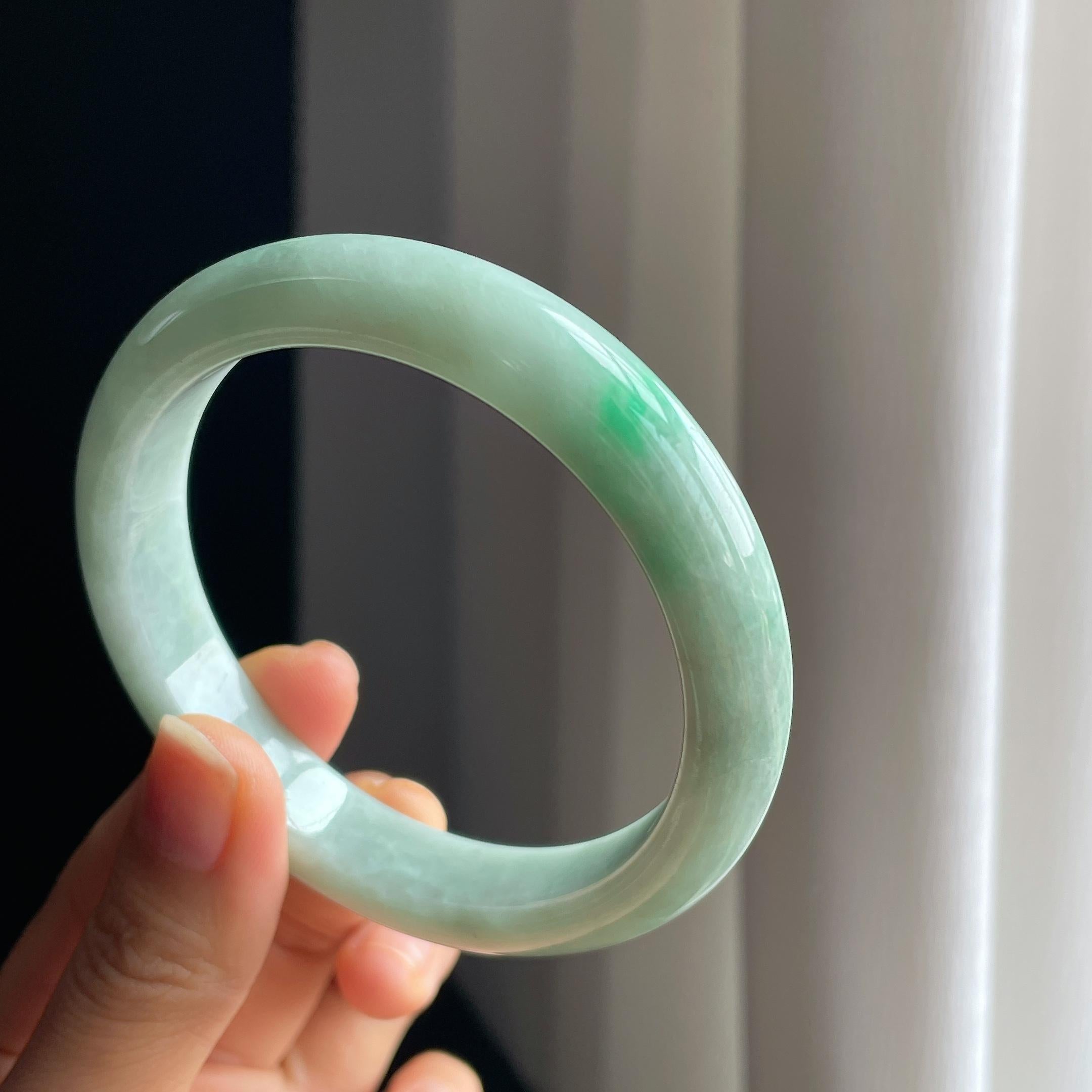 糯冰带色翡翠平安镯（62mm)（yc345507）