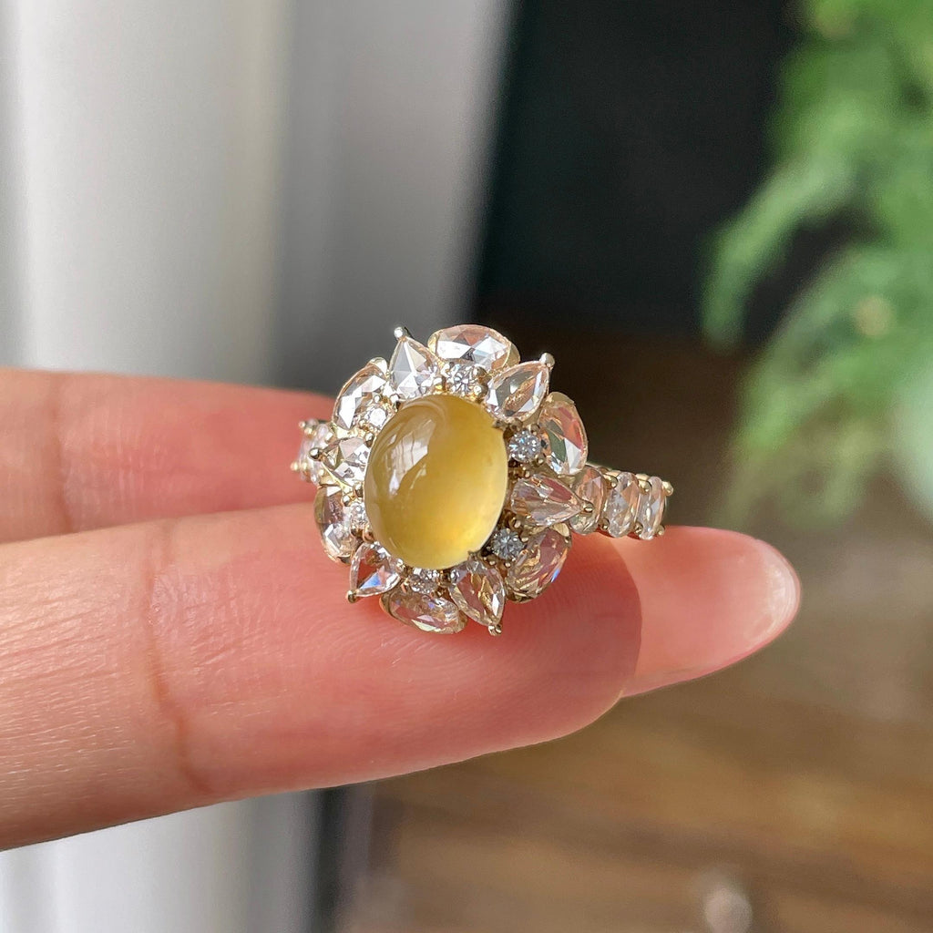 18k金钻镶冰种黄翡蛋面戒指        天然缅甸A货翡翠（yc431693）