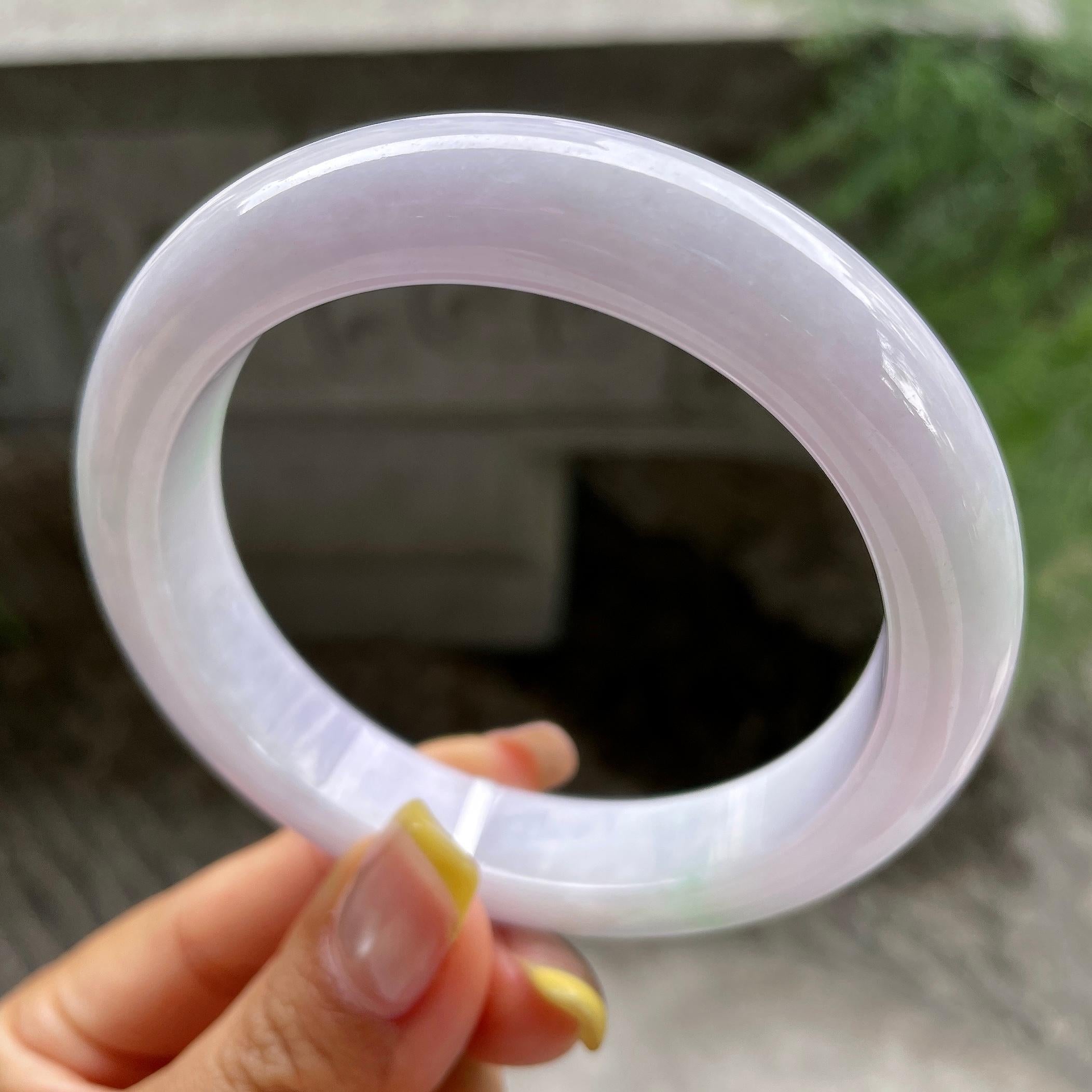 大圈口    细糯种紫罗兰飘绿花正圈平安镯60.2圈        天然缅甸A货翡翠（yc383103）