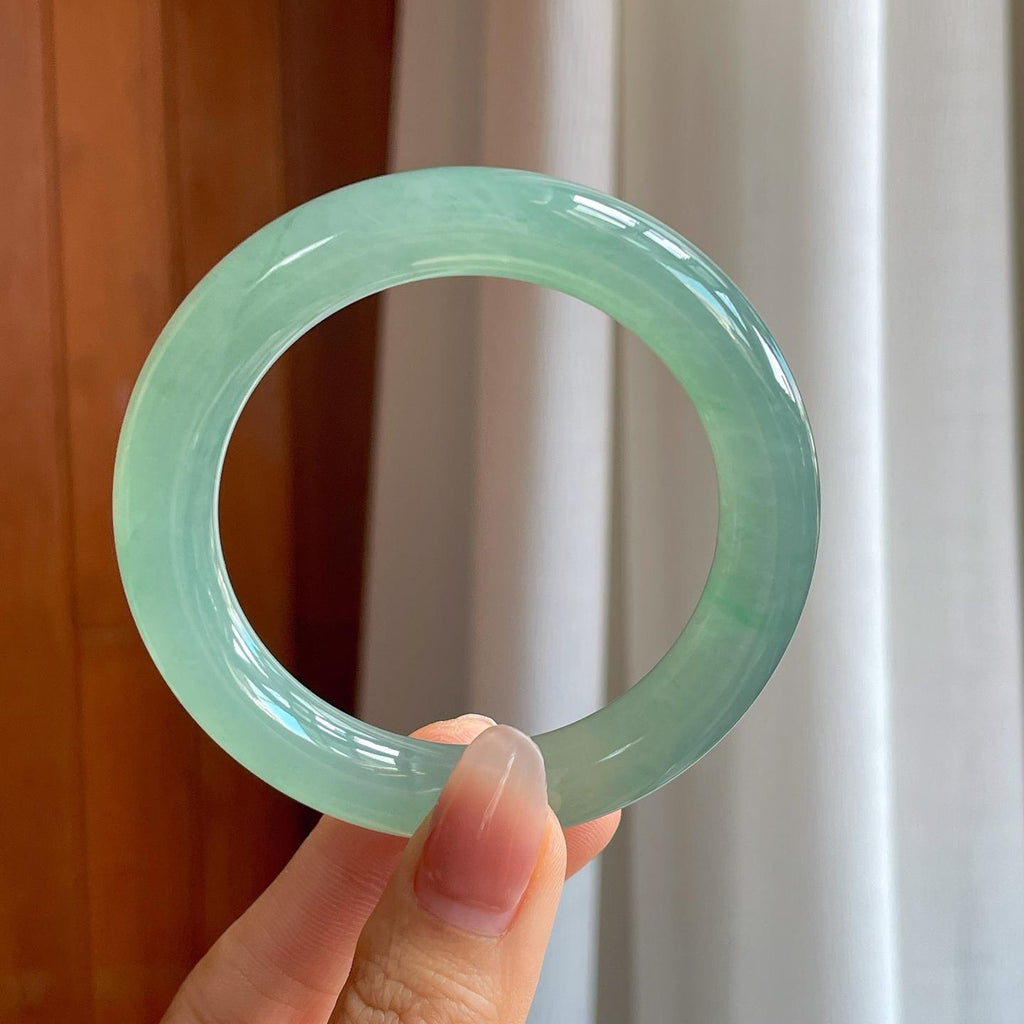 冰种湖水绿翡翠圆条手镯（53.5mm）（yc318633）
