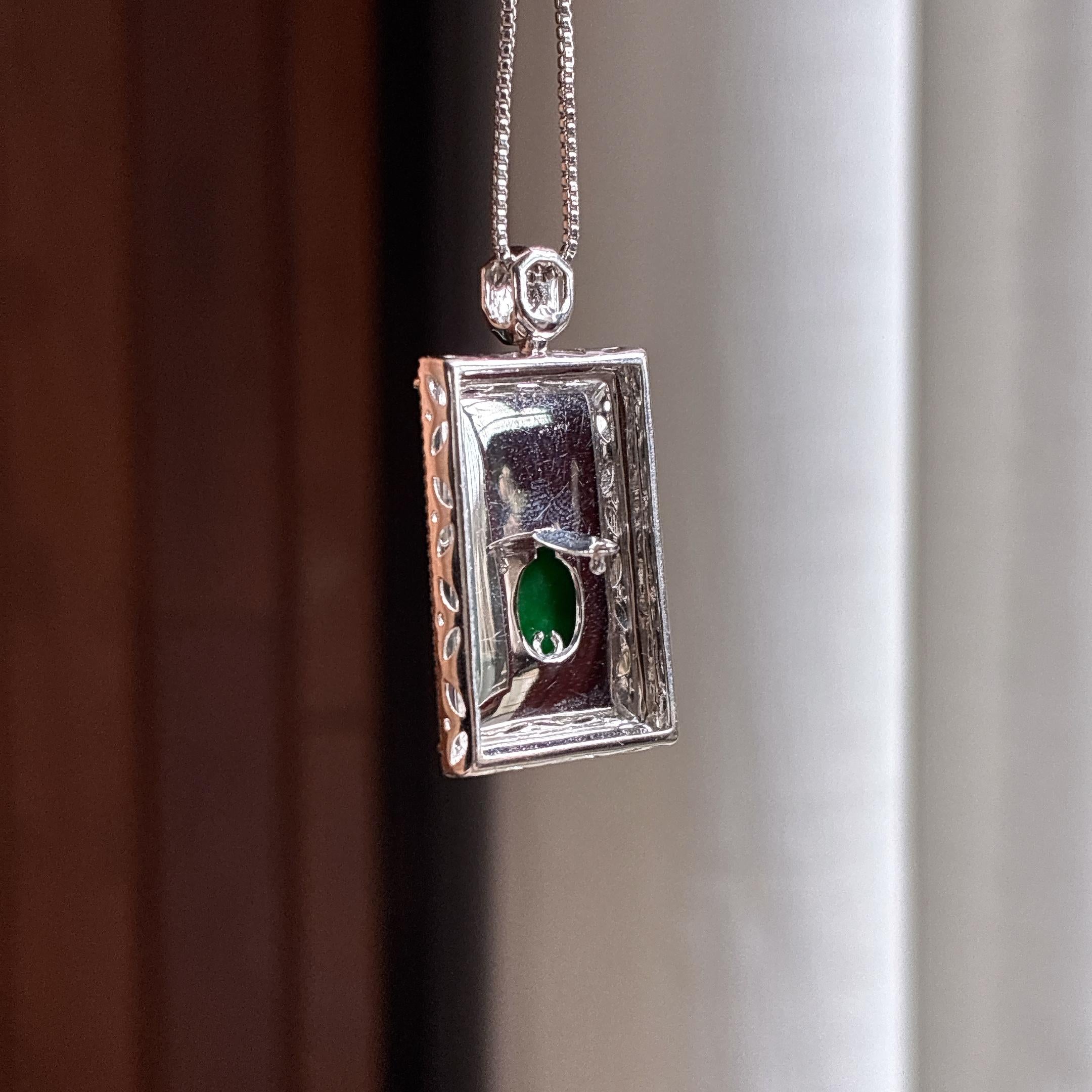 Mặt bài vô sự mãn lục nhu băng đính vàng 18k Ngọc phỉ thúy tự nhiên loại A Myanmar (yc450419)