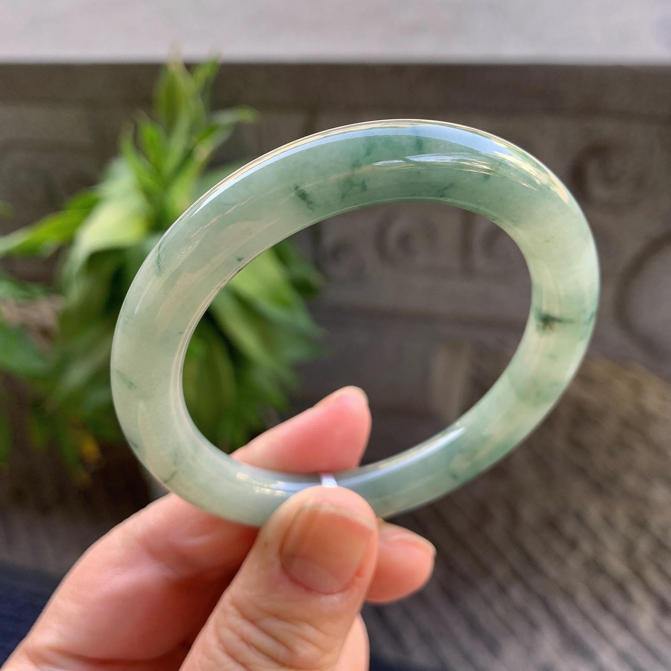 小圈口 细糯种飘绿花圆条手镯53圈口 天然缅甸A货翡翠（yc330300）
