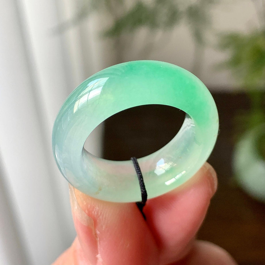 厚装饱满 冰种飘绿戒圈 天然缅甸A货翡翠（yc325572）