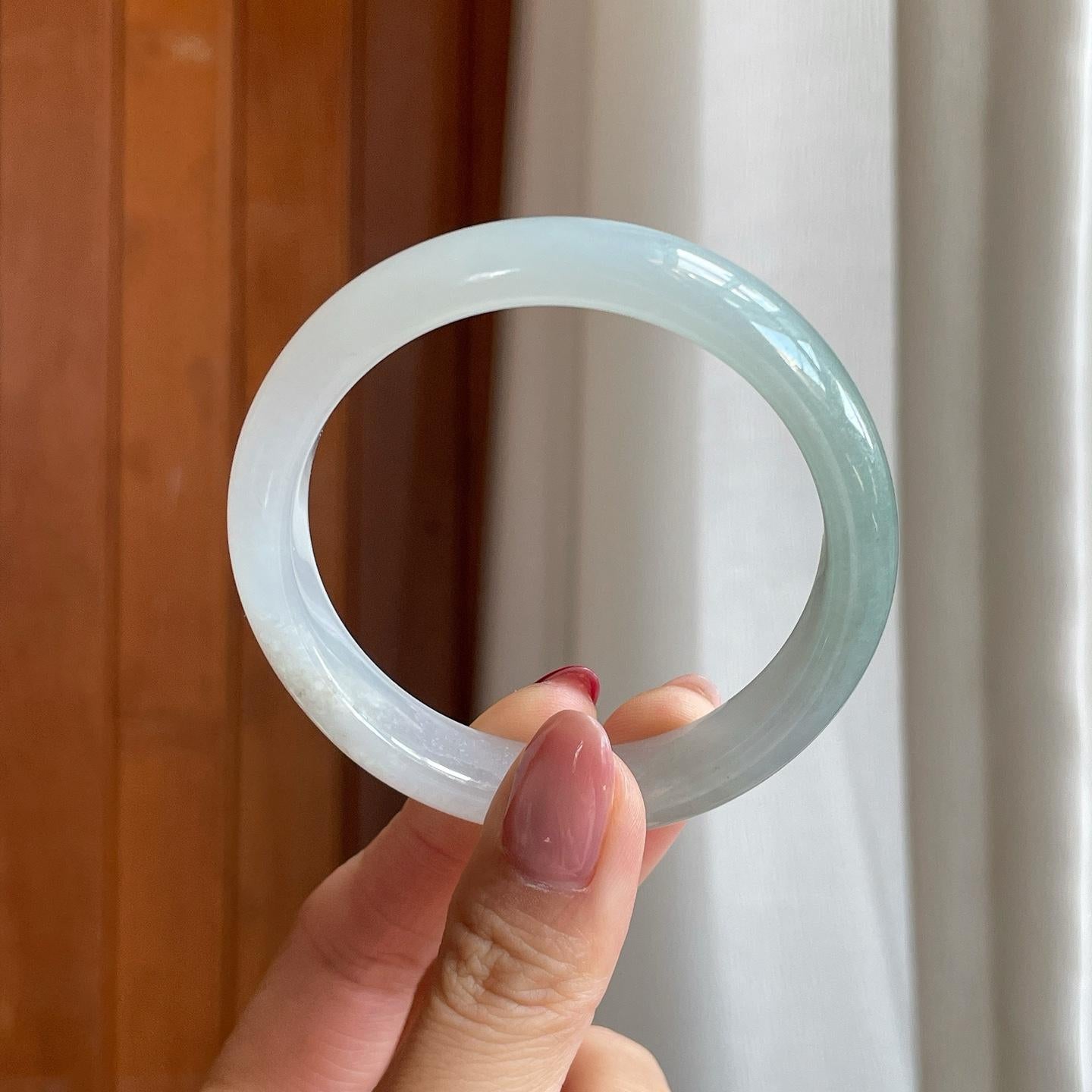 糯冰淡底色翡翠平安镯（53.6mm）（yc302322）