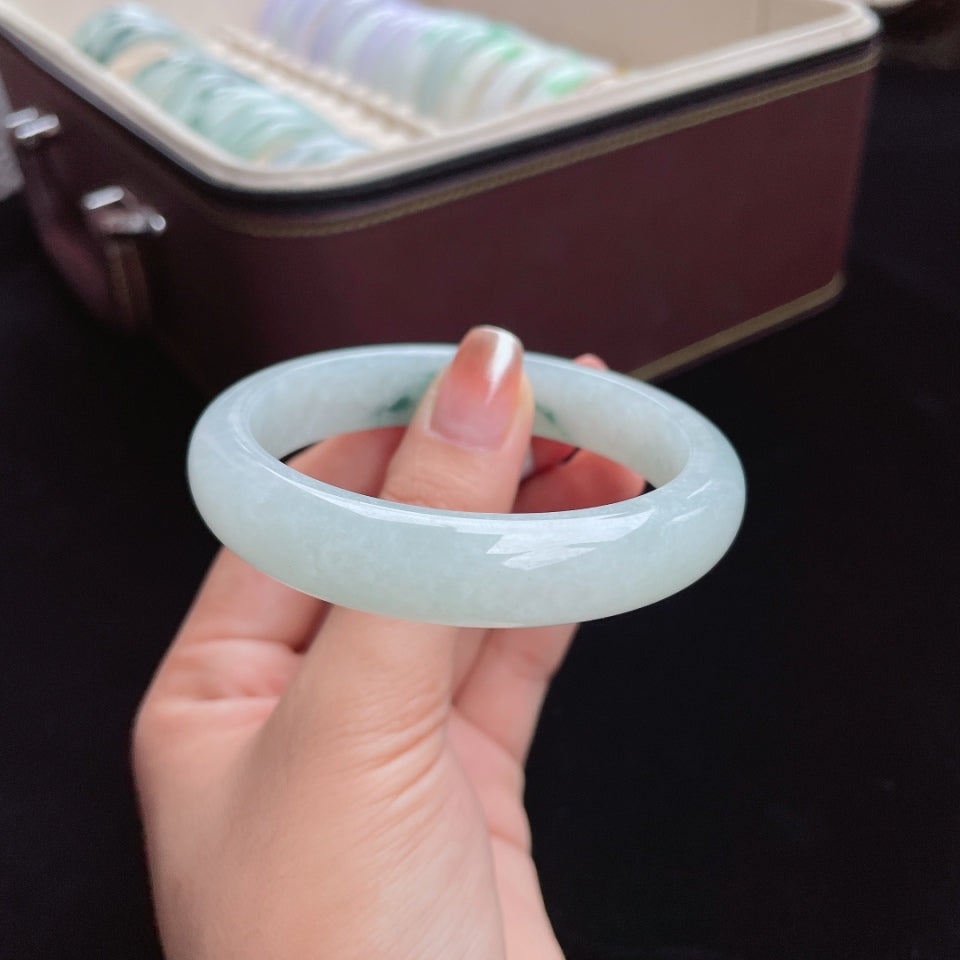 糯冰飘花正圈 翡翠手镯（56mm）（yc017396）