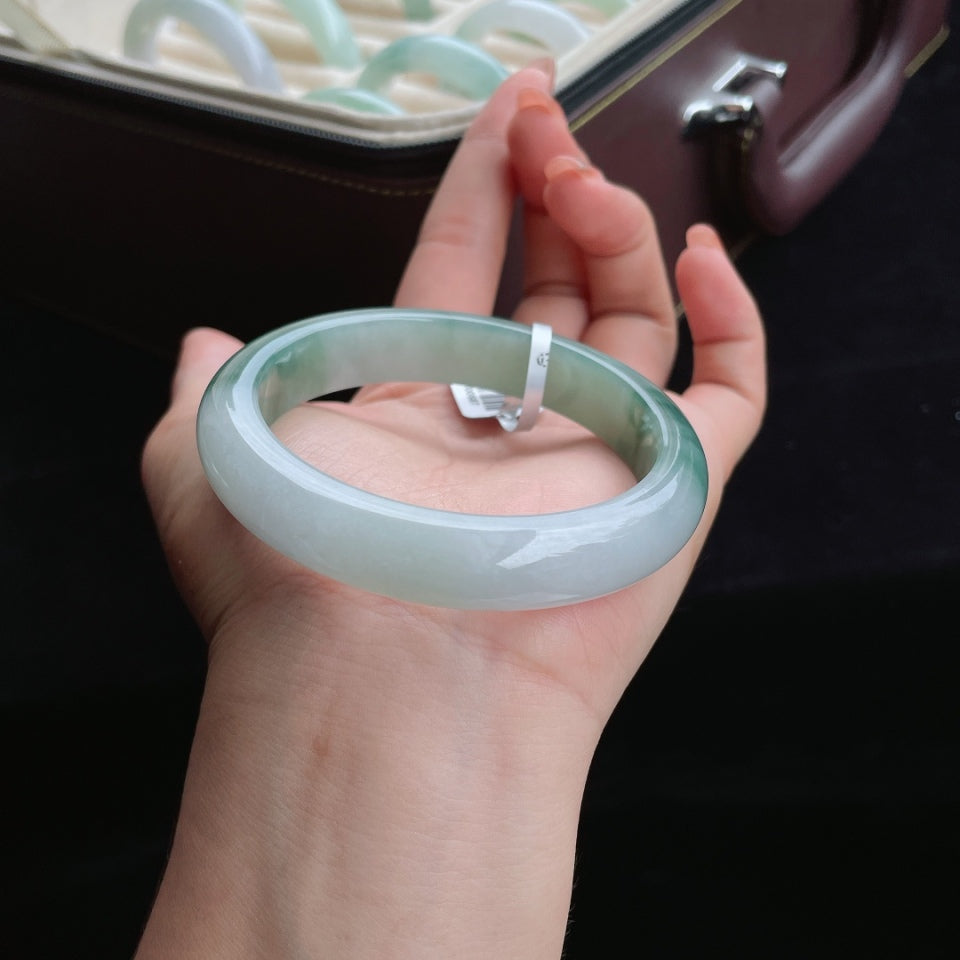 糯冰飘花翡翠手镯（58mm）（yc016517）