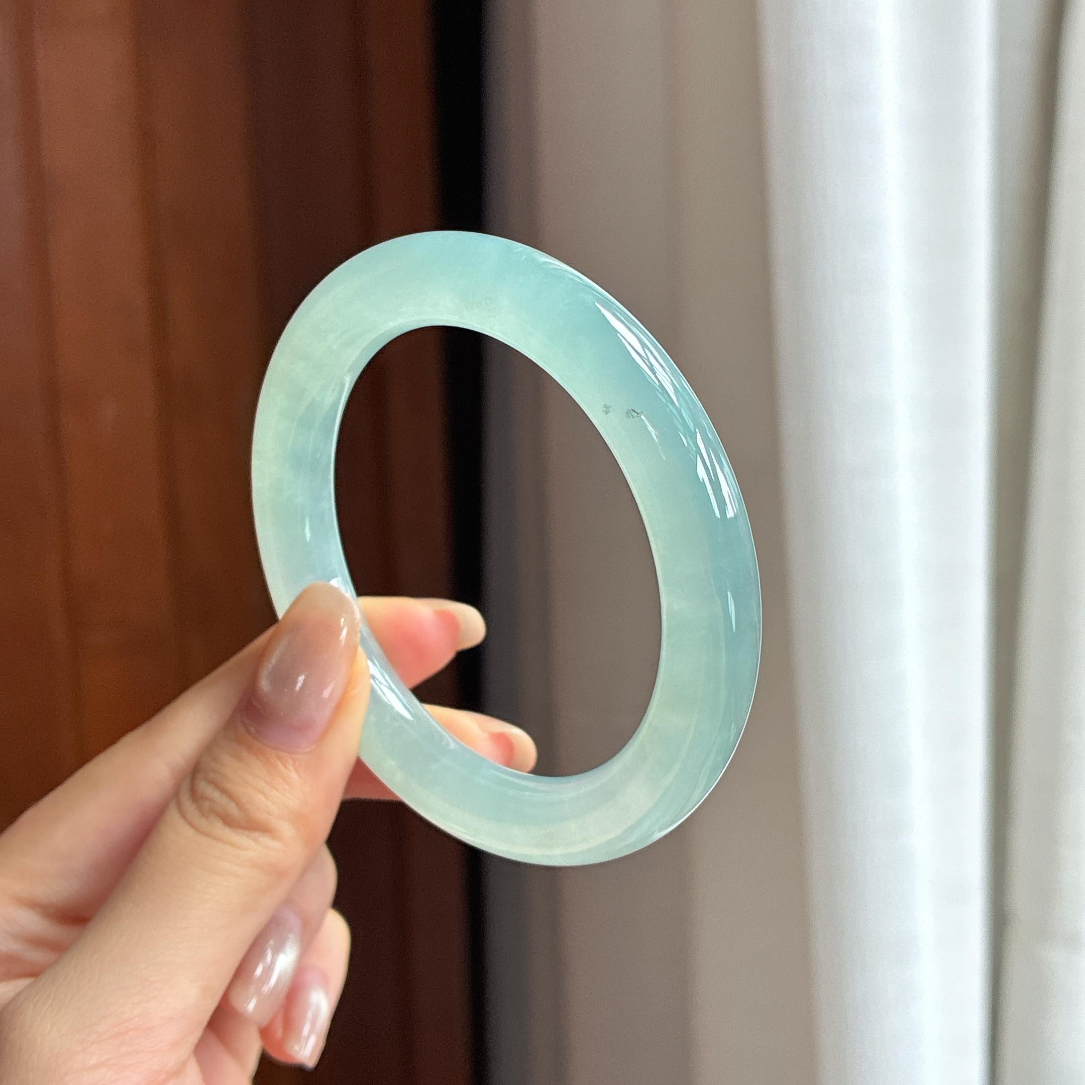 Vòng tay tròn đáy xanh ngọc băng chủng, Ngọc phỉ thúy tự nhiên Myanmar loại A (yc450813)