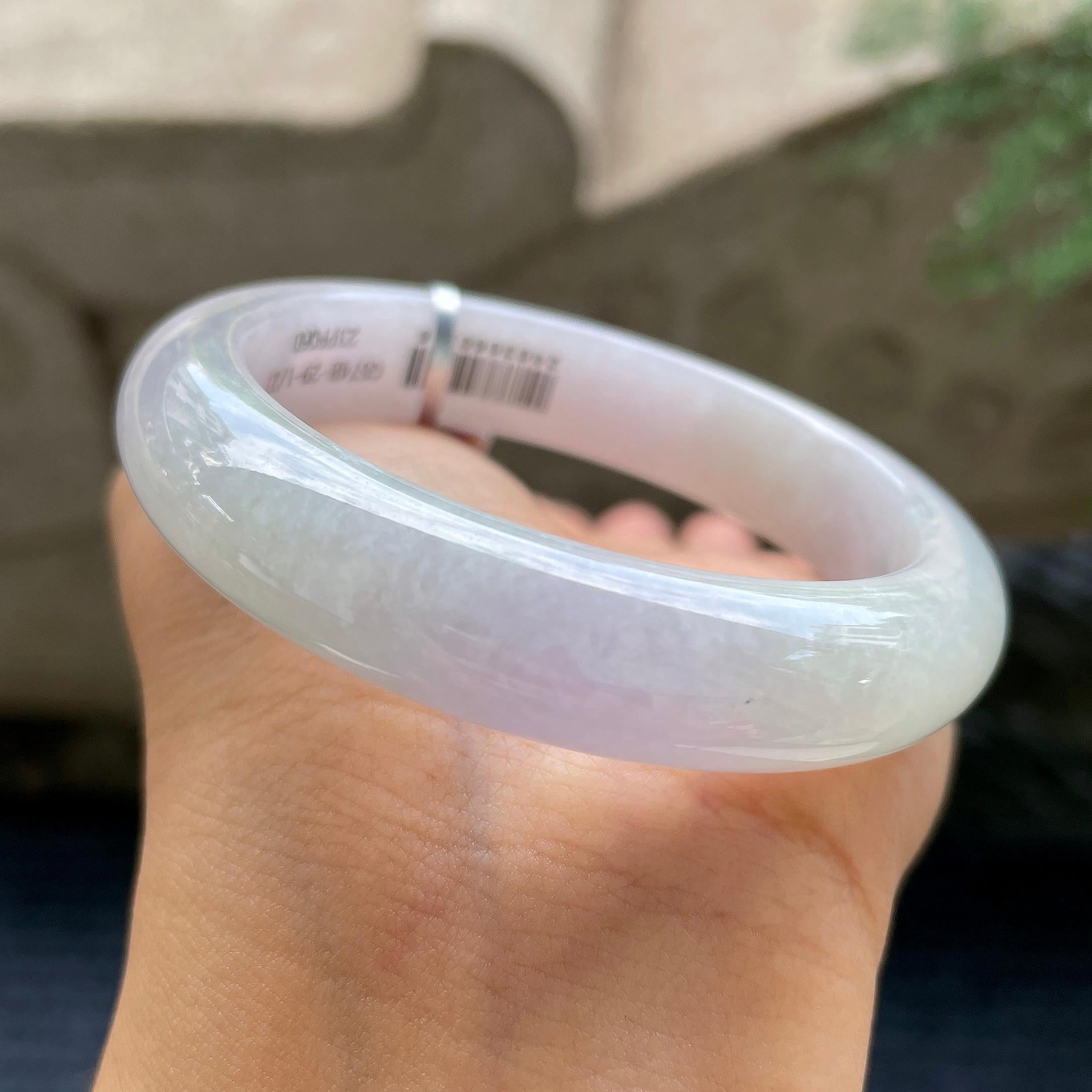细糯种淡春彩正圈平安镯54.1圈           天然缅甸A货翡翠（yc416453）