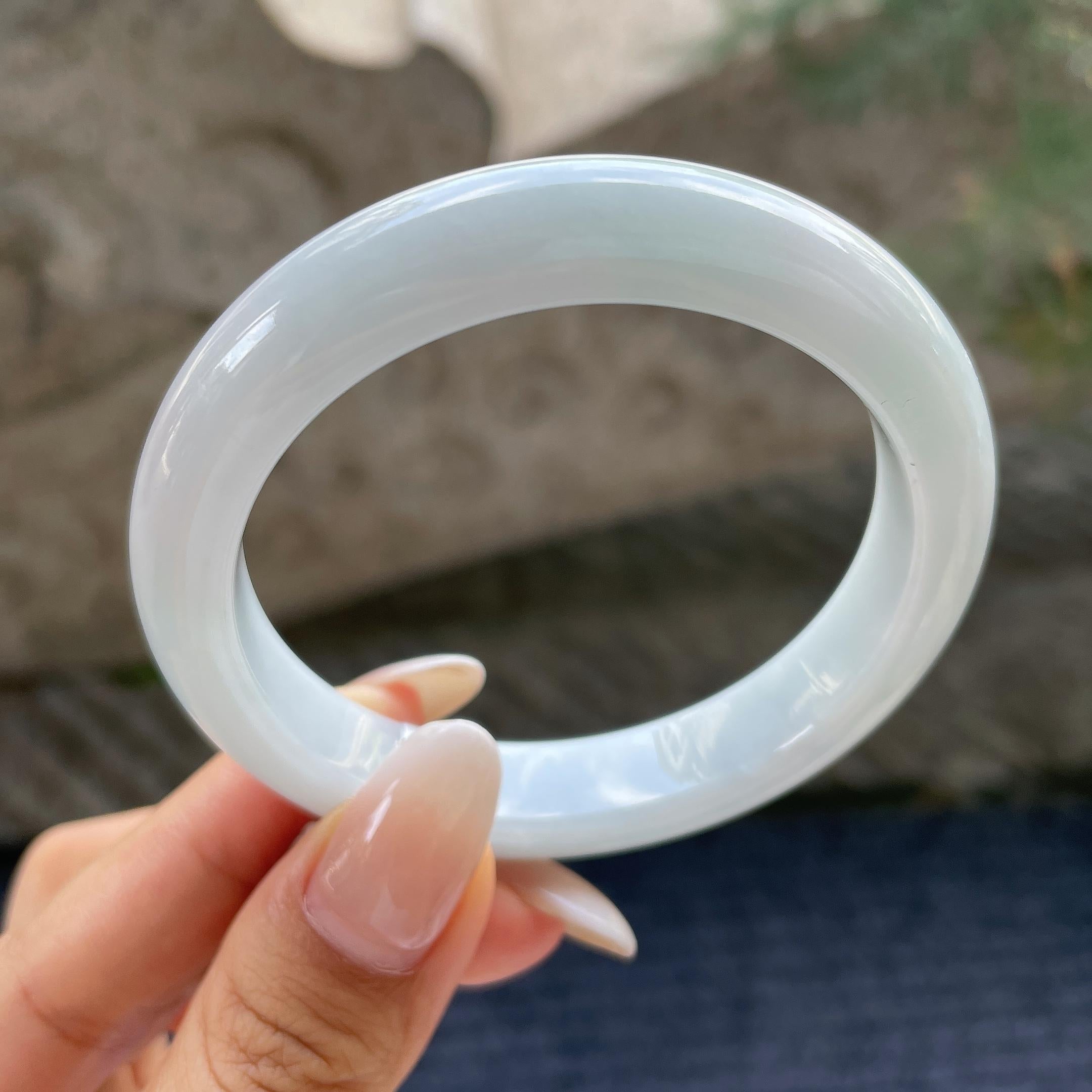 细糯种带底色正圈平安镯55.2圈      天然缅甸A货翡翠（yc421205）