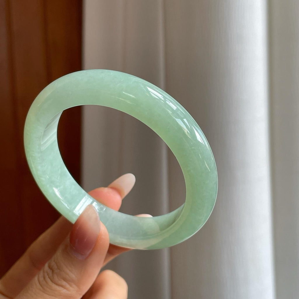 糯冰果绿翡翠平安镯（55.5mm）（yc312984）