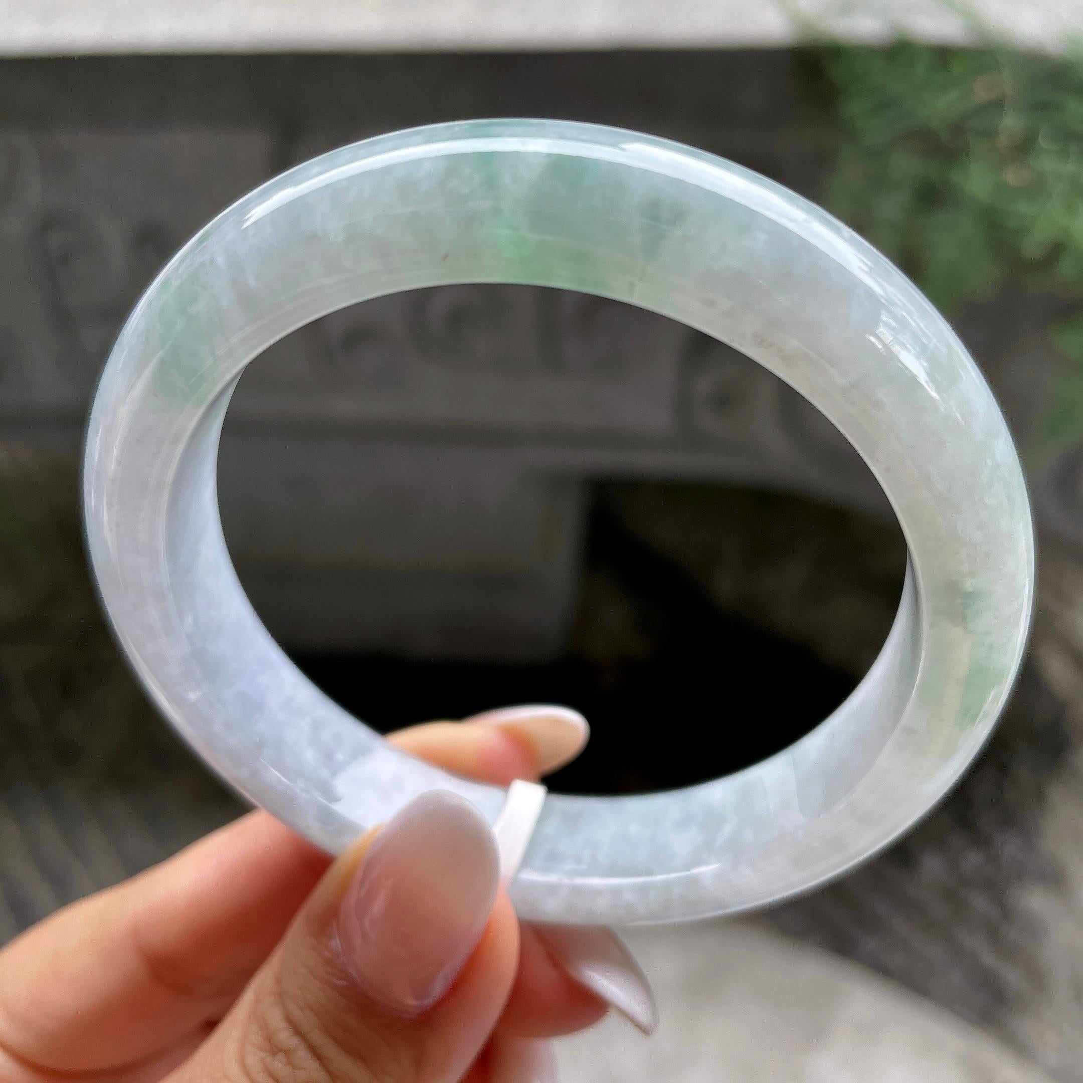 糯种飘绿花正圈平安镯57.7圈          天然缅甸A货翡翠（yc407878）