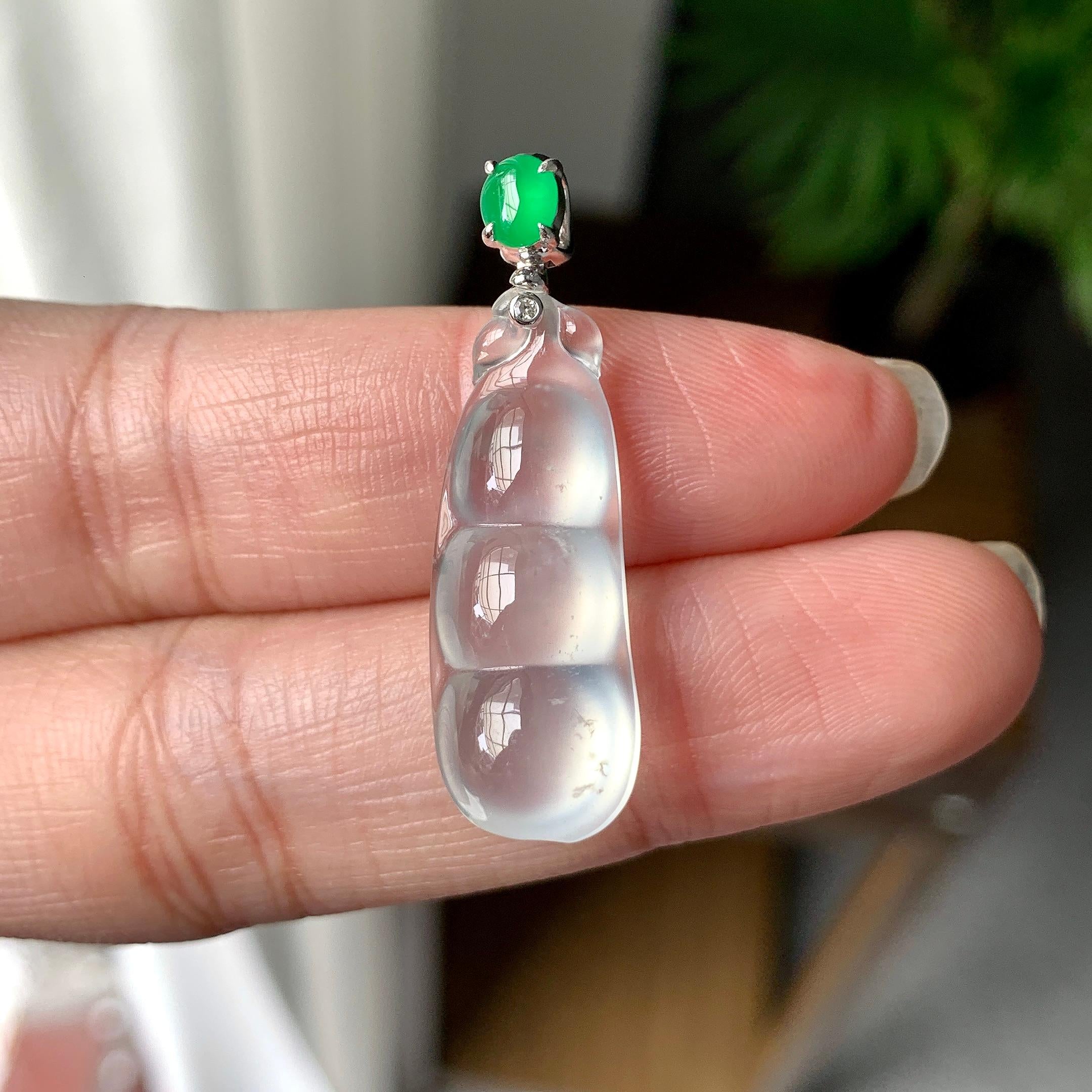 18K金钻镶冰种无色福豆吊坠（yc255618）