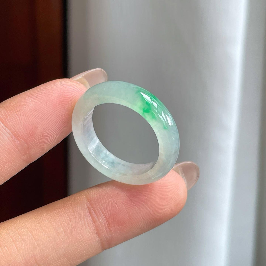 糯冰带色翡翠戒圈（yc246168）