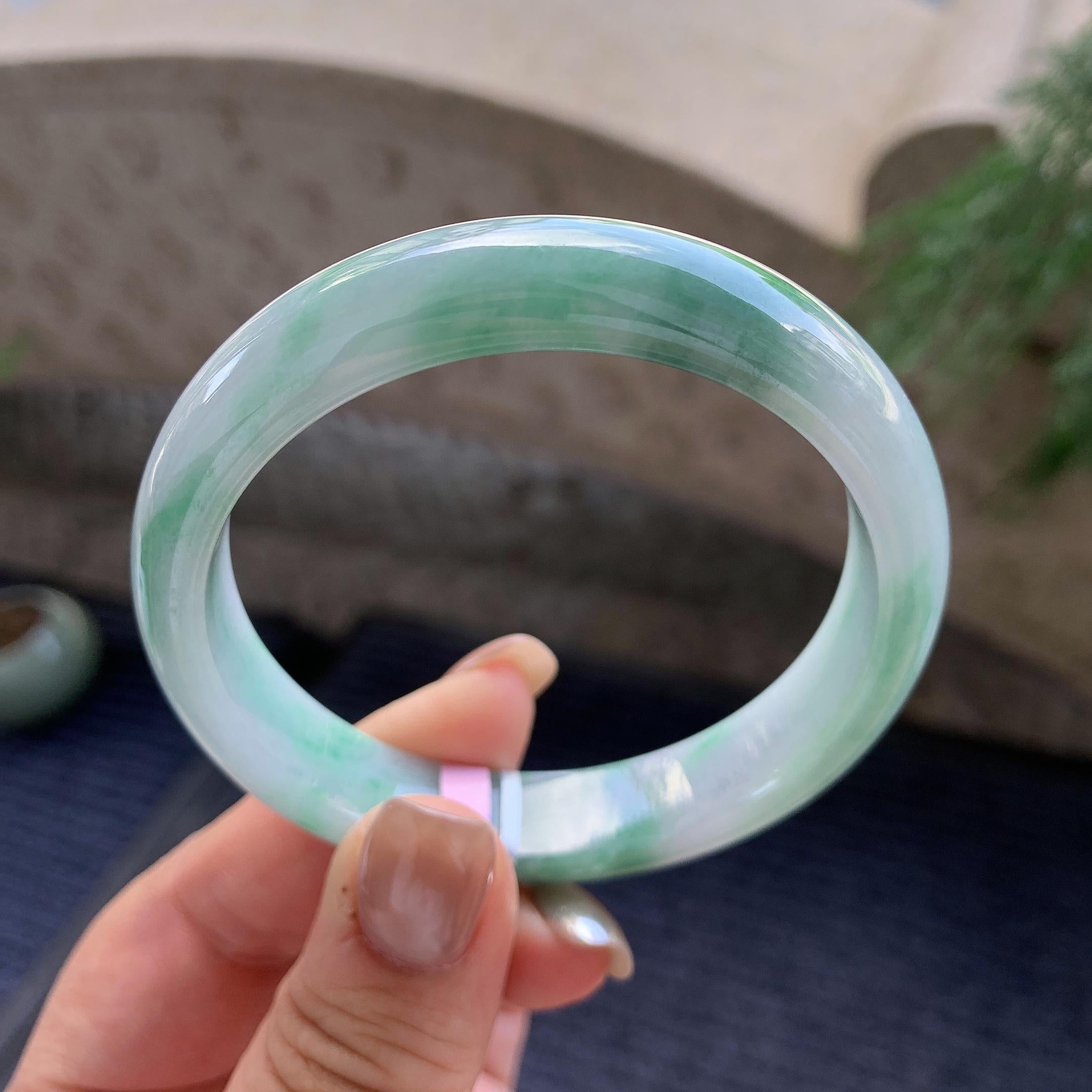 细糯种淡紫飘蓝花正圈平安镯  57.3圈口  天然缅甸A货翡翠（yc425978）