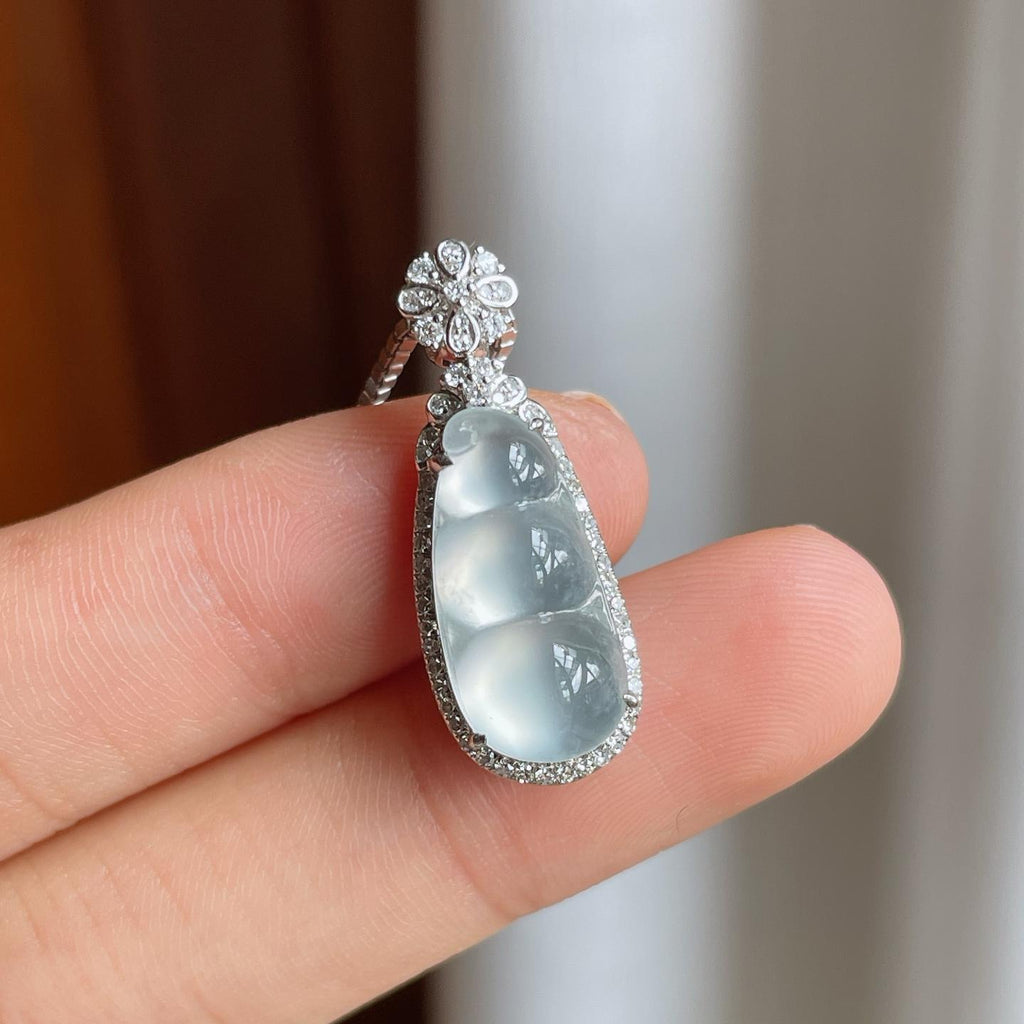 18k金镶冰玻种翡翠豆子（yc247643）