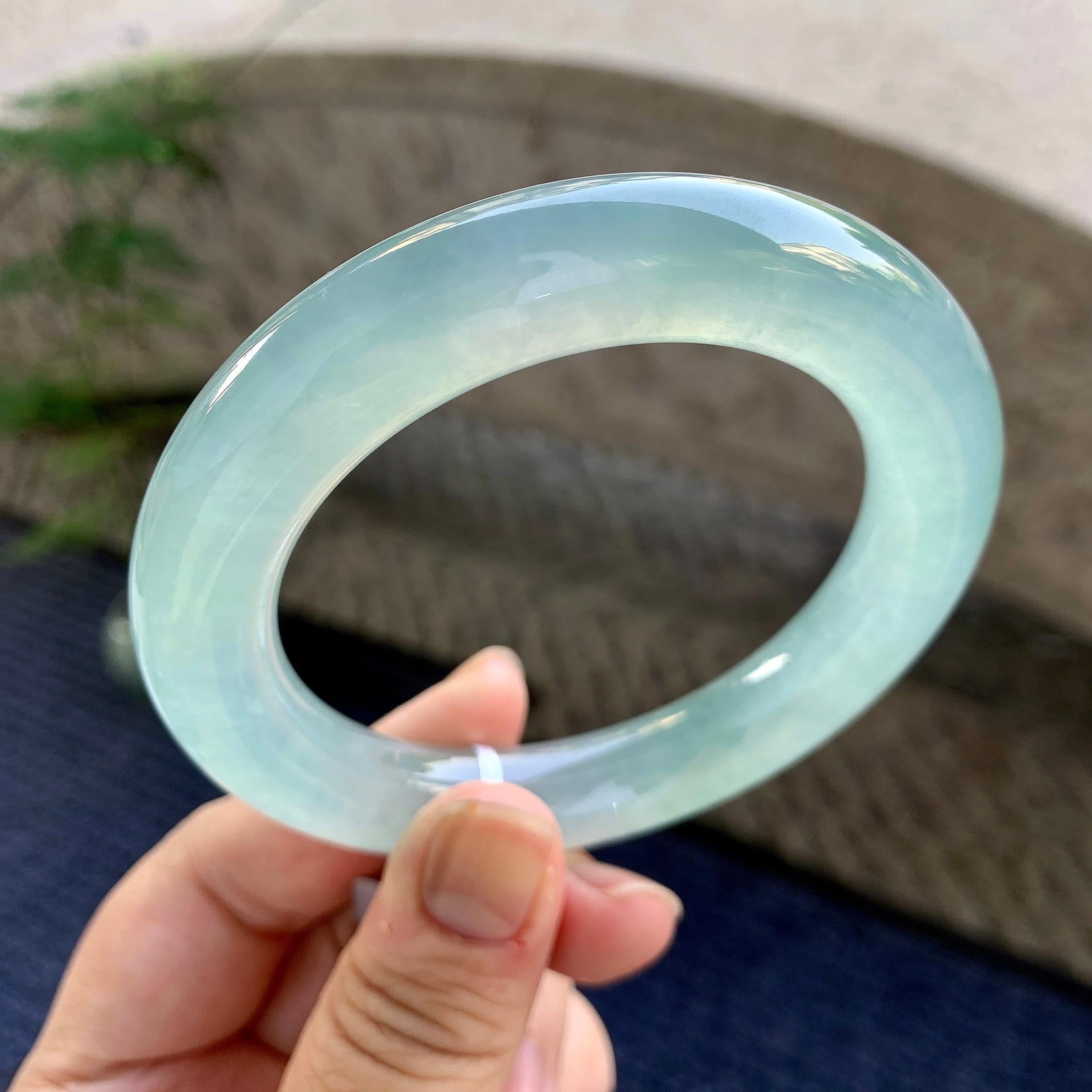 冰种淡蓝底圆条手镯（58.5mm）（yc249474）