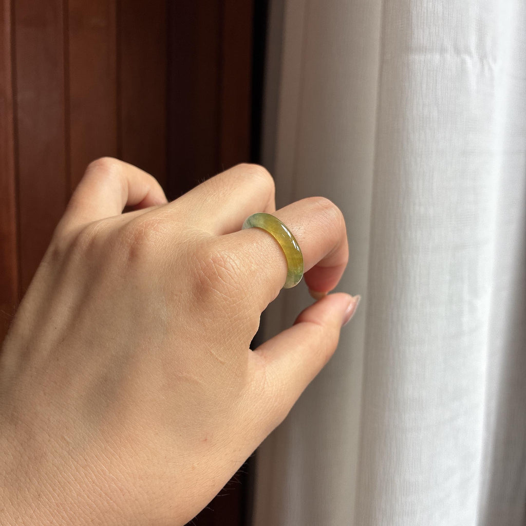 糯冰黄翡带飘花戒圈 天然缅甸A货翡翠（yc461111）