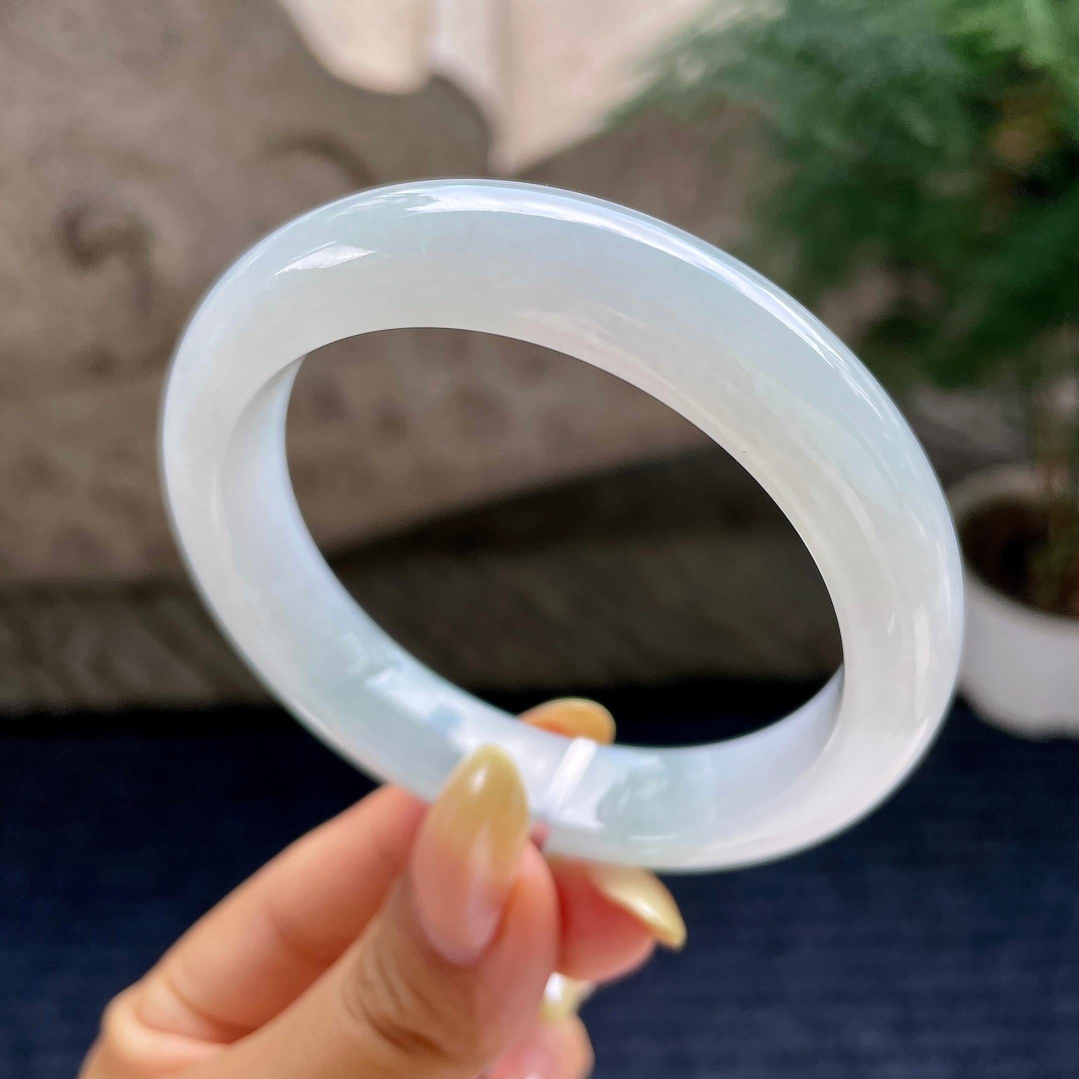 细糯种飘花正圈平安镯56.8圈 天然缅甸A货翡翠（yc483957）