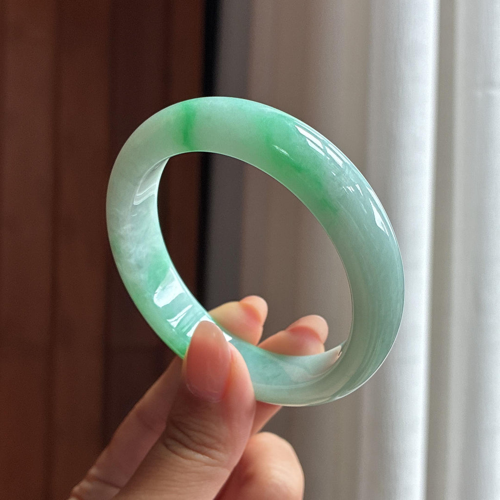 细糯带色贵妃镯 54圈 天然缅甸Ａ货翡翠（yc502533）