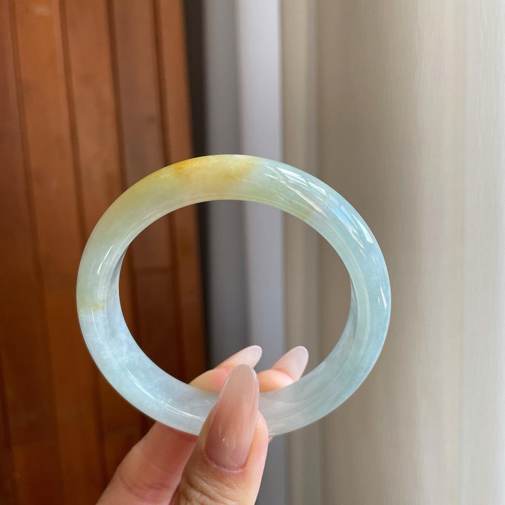 糯冰淡湖水绿带黄翡翡翠平安镯（56.6mm）（yc269675）