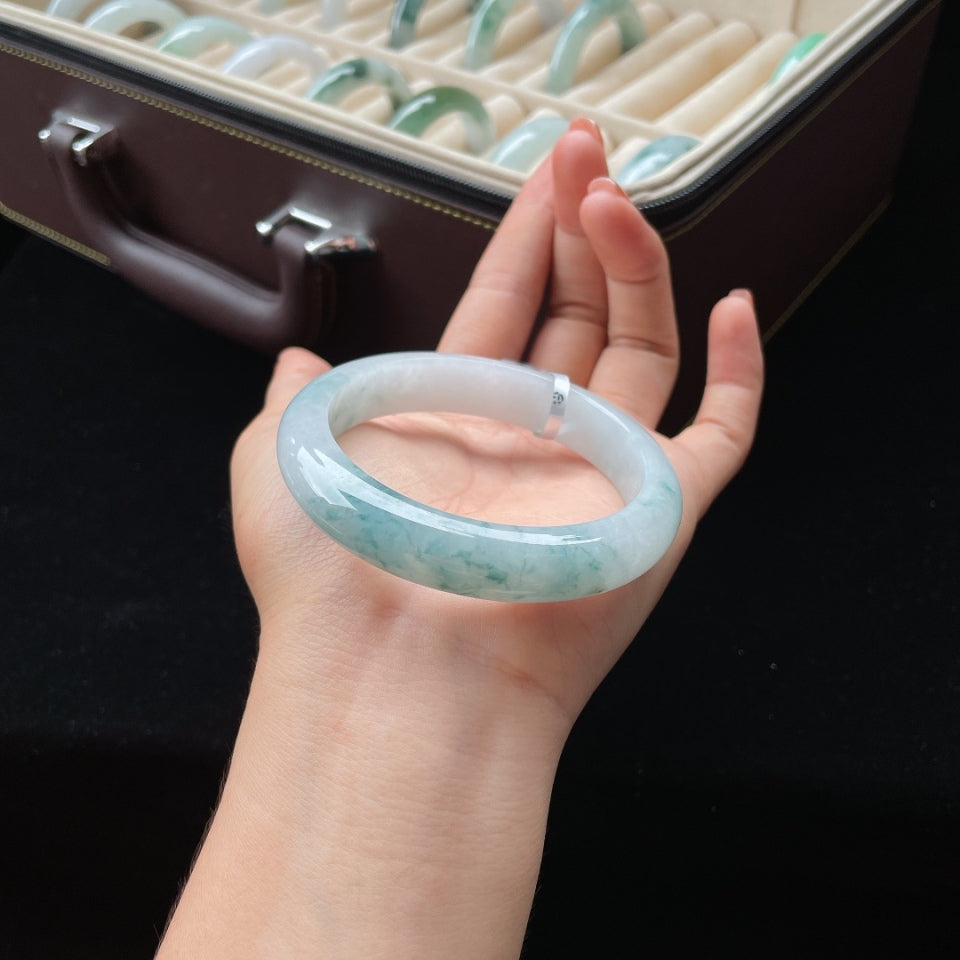 糯种飘花正圈翡翠手镯（57.7mm）（yc018719）