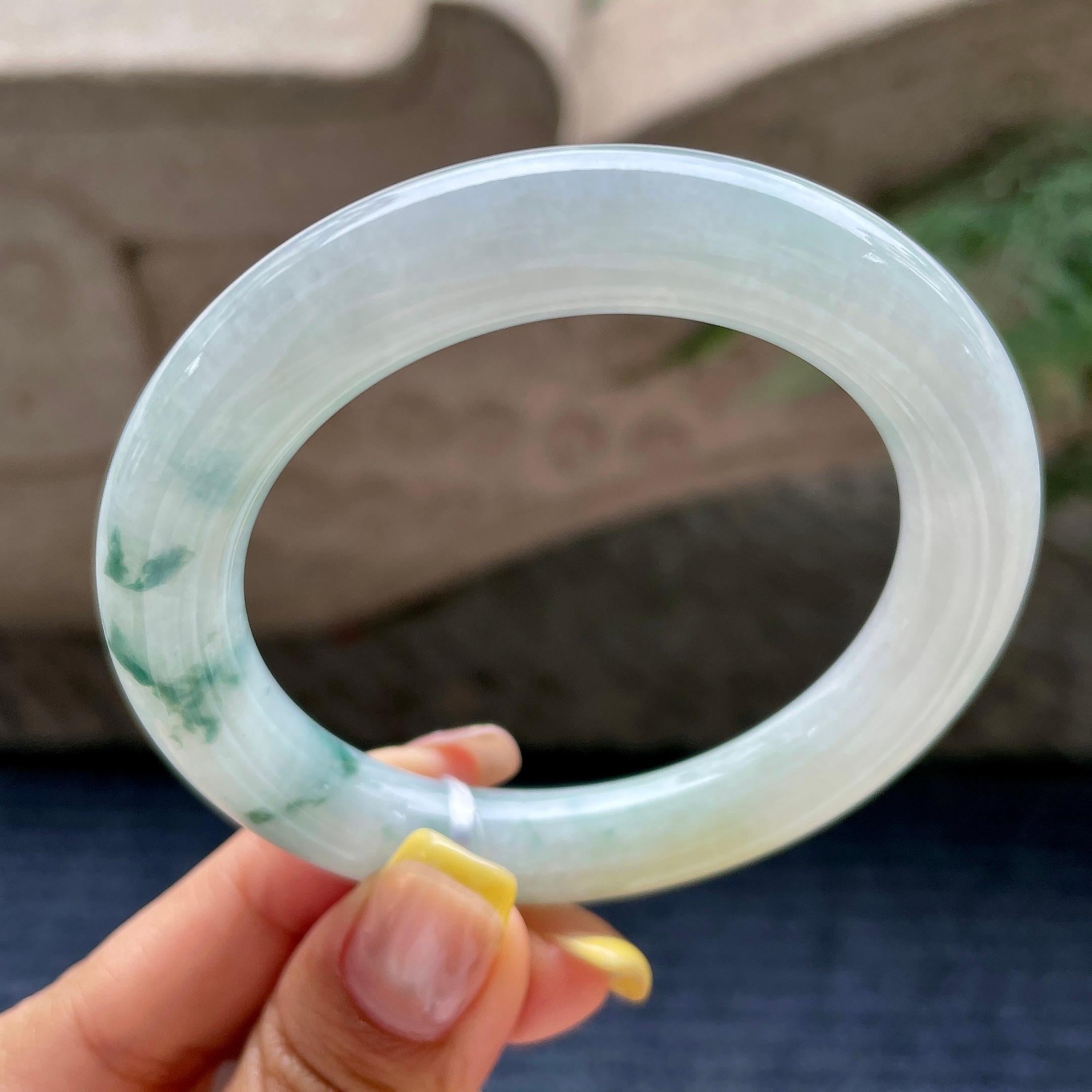 细糯种飘花黄翡圆条手镯54.5圈      天然缅甸A货翡翠（yc376057）