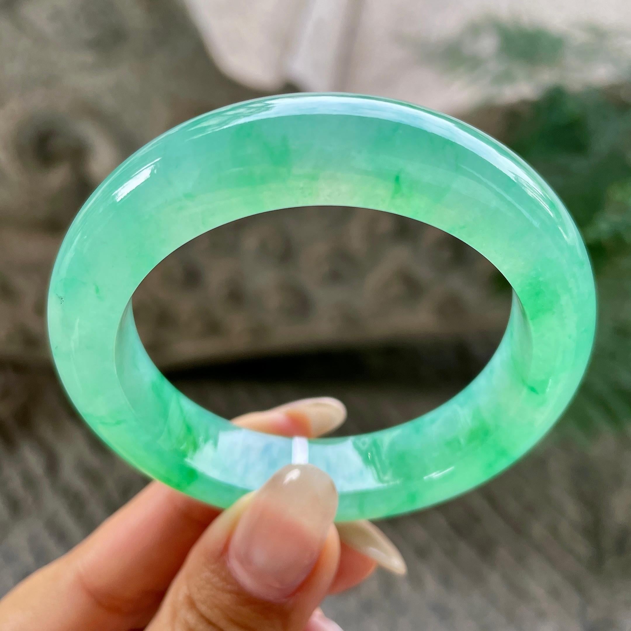 小圈口   糯冰种晴水飘绿花正圈平安镯51.4圈   天然缅甸A货翡翠（yc351396）