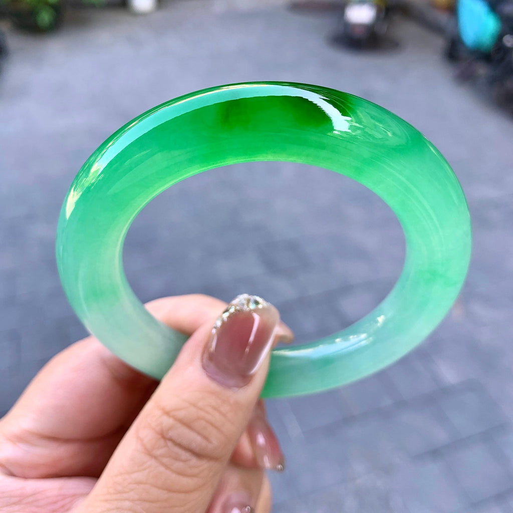 冰种飘阳绿圆条手镯（55.7mm）（yc290116）