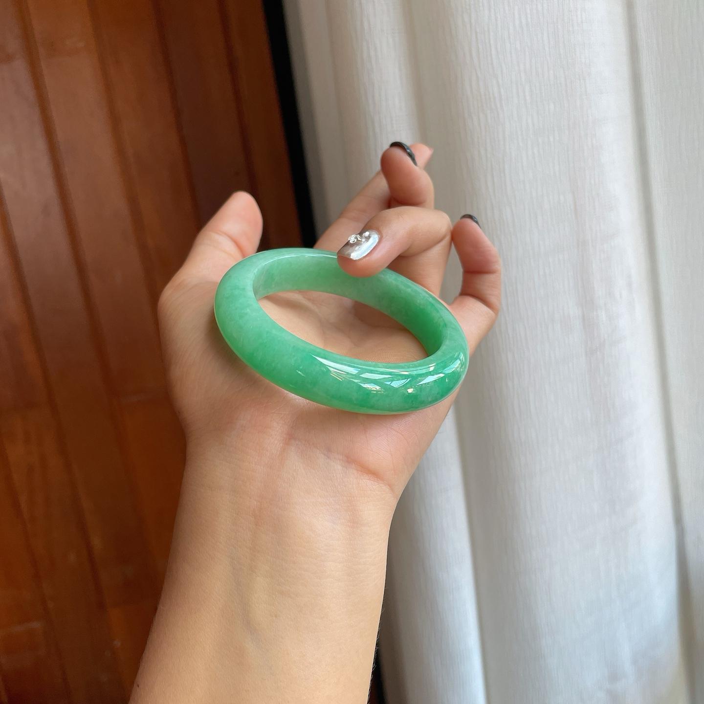 糯冰果绿翡翠平安镯（53.7mm）（yc278726）