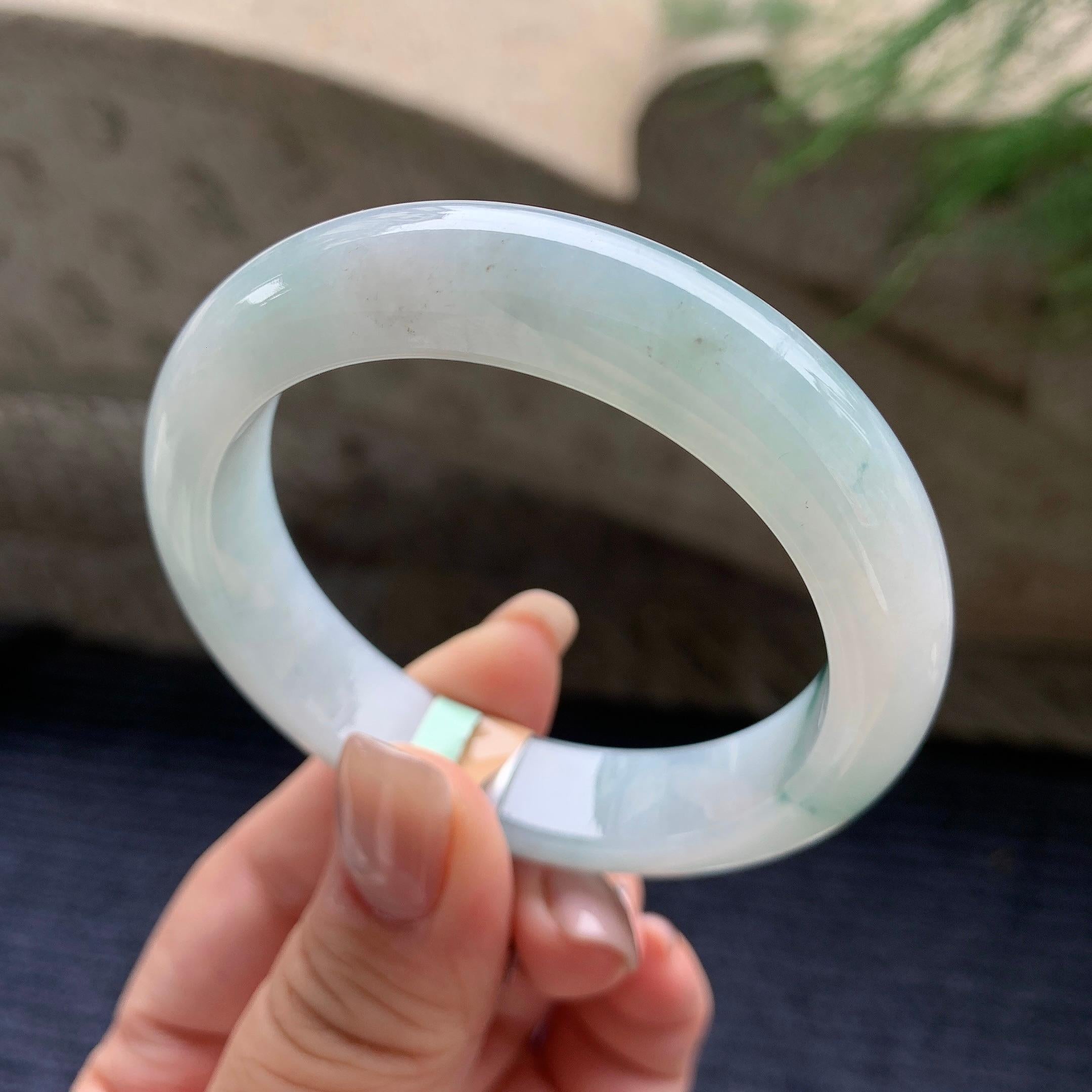 细糯种飘蓝花正圈平安镯  53圈口  天然缅甸A货翡翠（yc405549）