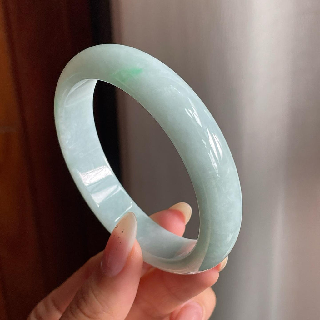 糯冰种淡晴底带色翡翠平安镯（57mm)（yc217412）