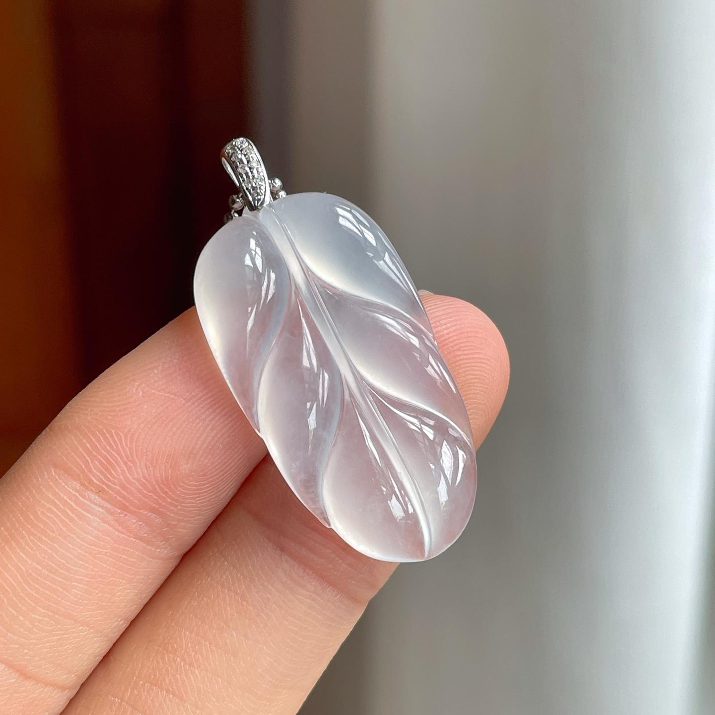 18k金扣冰种无色翡翠叶子（yc257811）