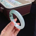 糯冰飘花正圈翡翠手镯（56mm）（yc017393）