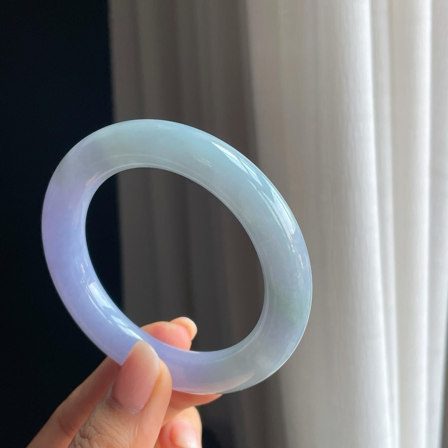 糯冰春带彩翡翠圆条手镯（54mm)（yc389543）