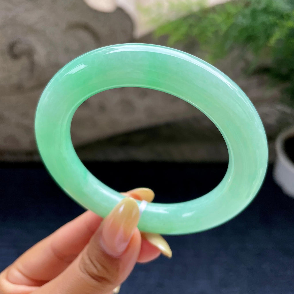 细糯种翠绿圆条手镯56.2圈 天然缅甸A货翡翠（yc489327）